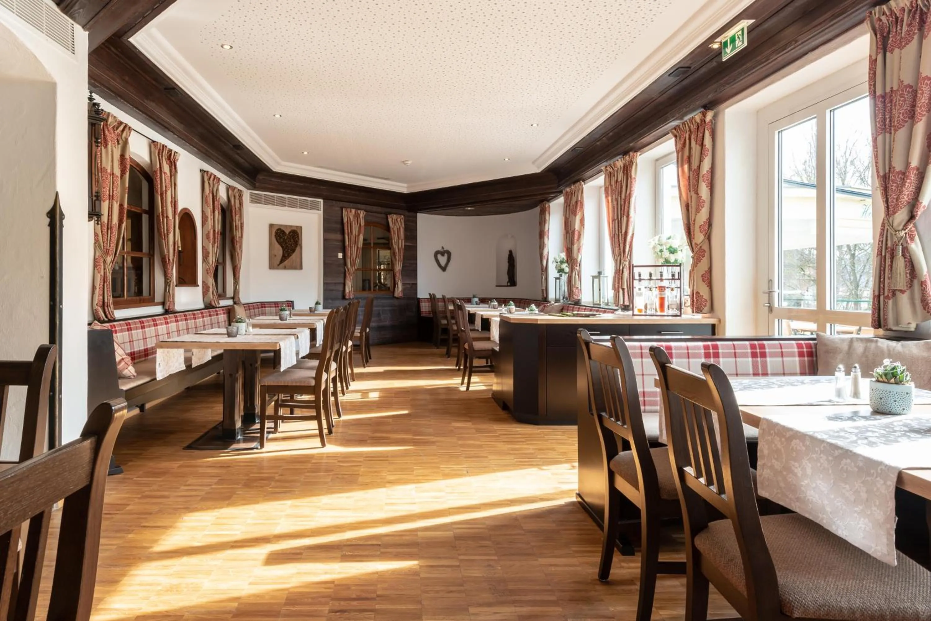 Restaurant/places to eat in Hotel Dirsch Wellness & Spa Resort