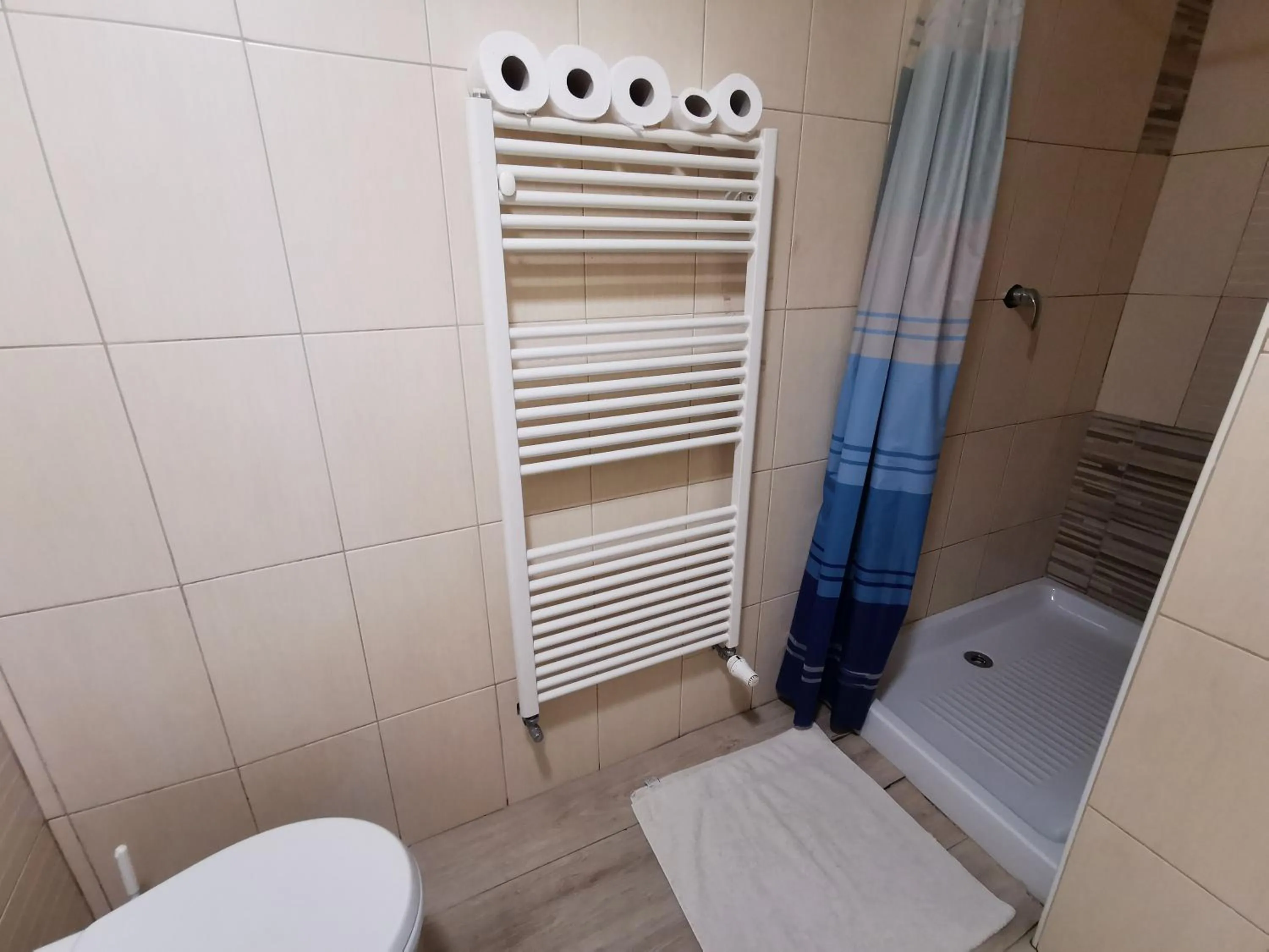 Bathroom in Most Hostel