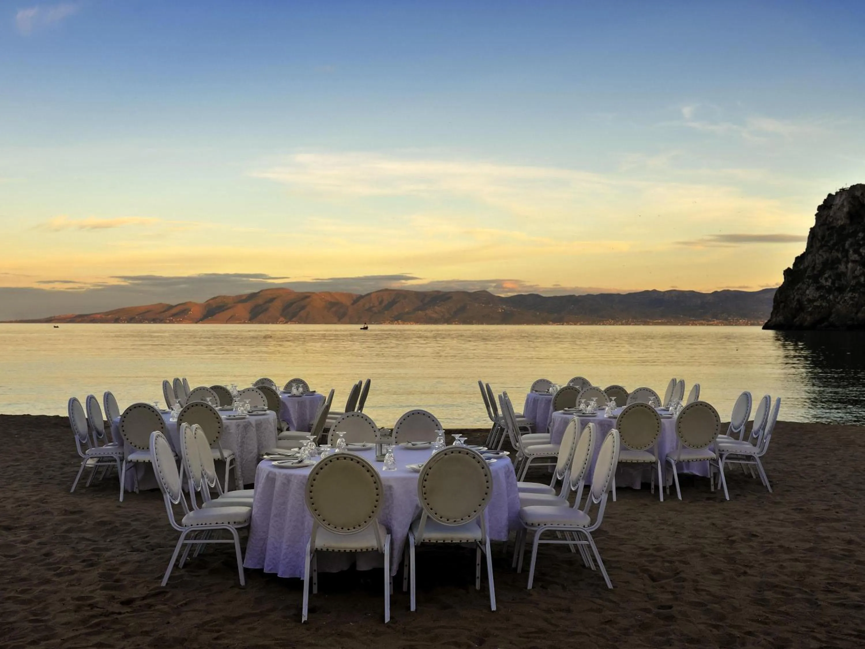 Meeting/conference room in Mercure Quemado Al-Hoceima Resort
