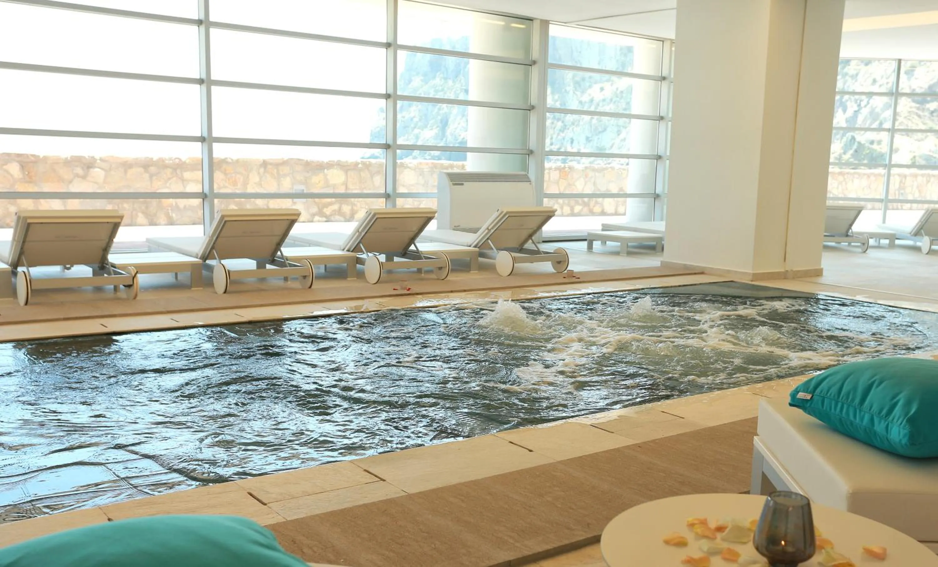 Swimming pool in Mercure Quemado Al-Hoceima Resort