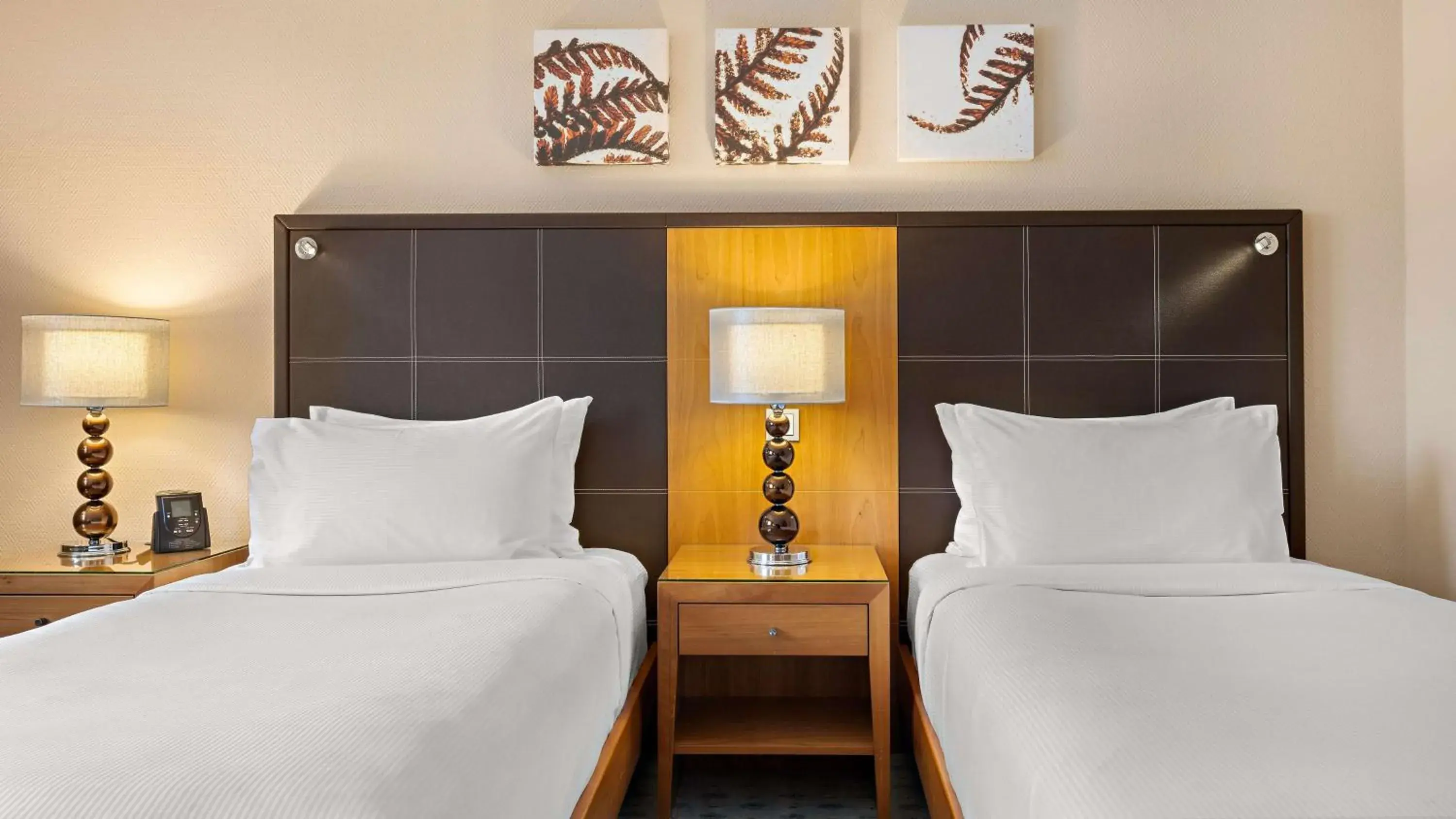 Bed in Hilton Dresden an der Frauenkirche Bed in Hilton Dresden an der Frauenkirche