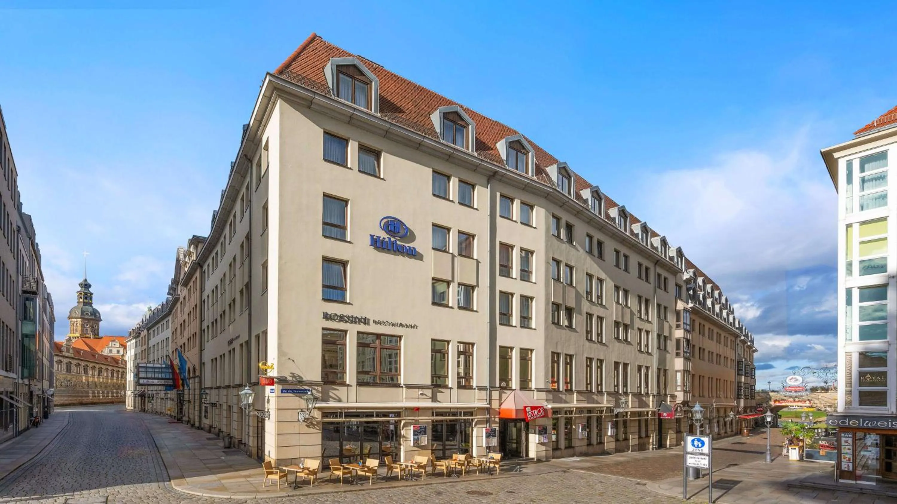 Property building in Hilton Dresden an der Frauenkirche