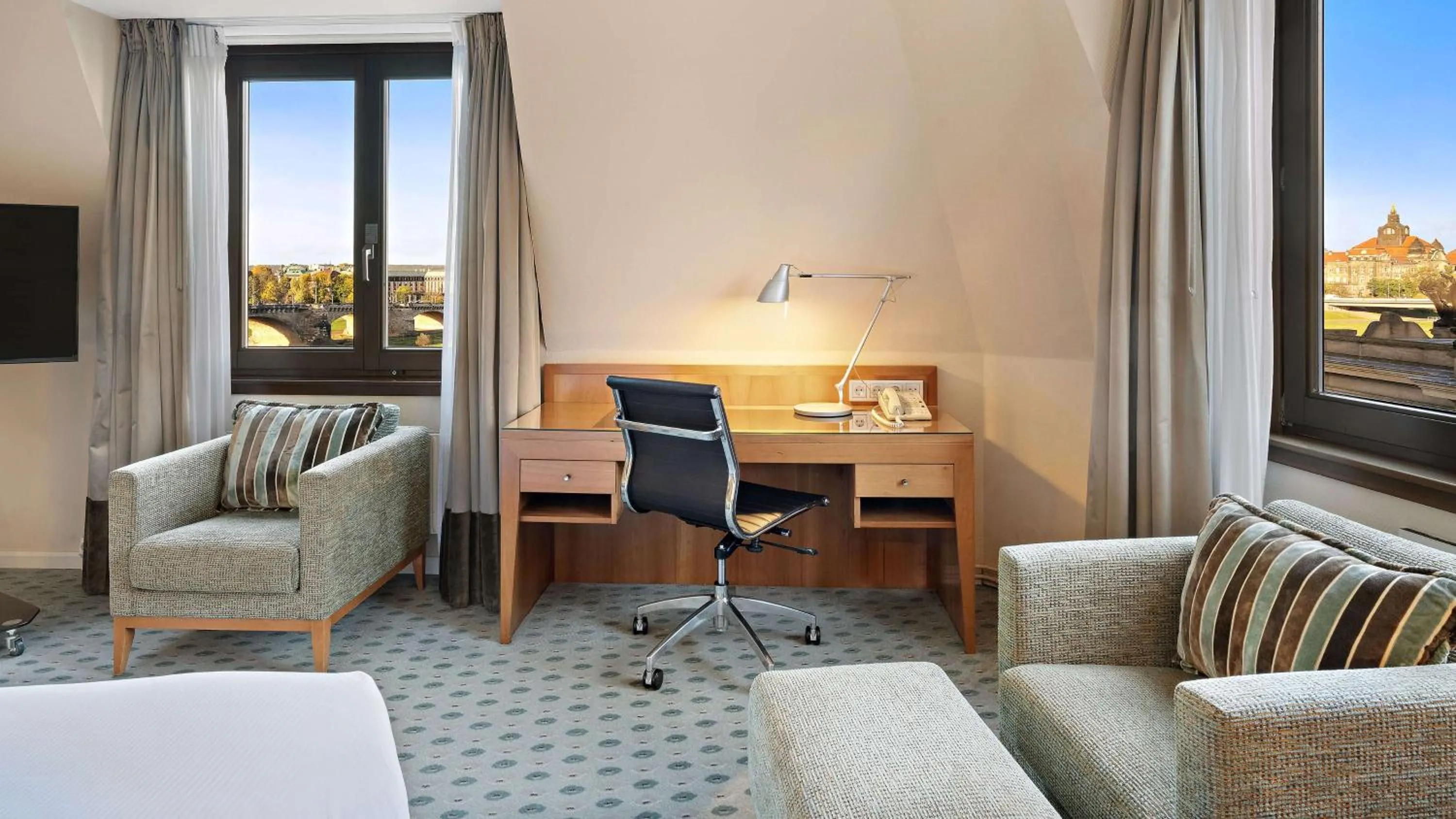 Living room in Hilton Dresden an der Frauenkirche