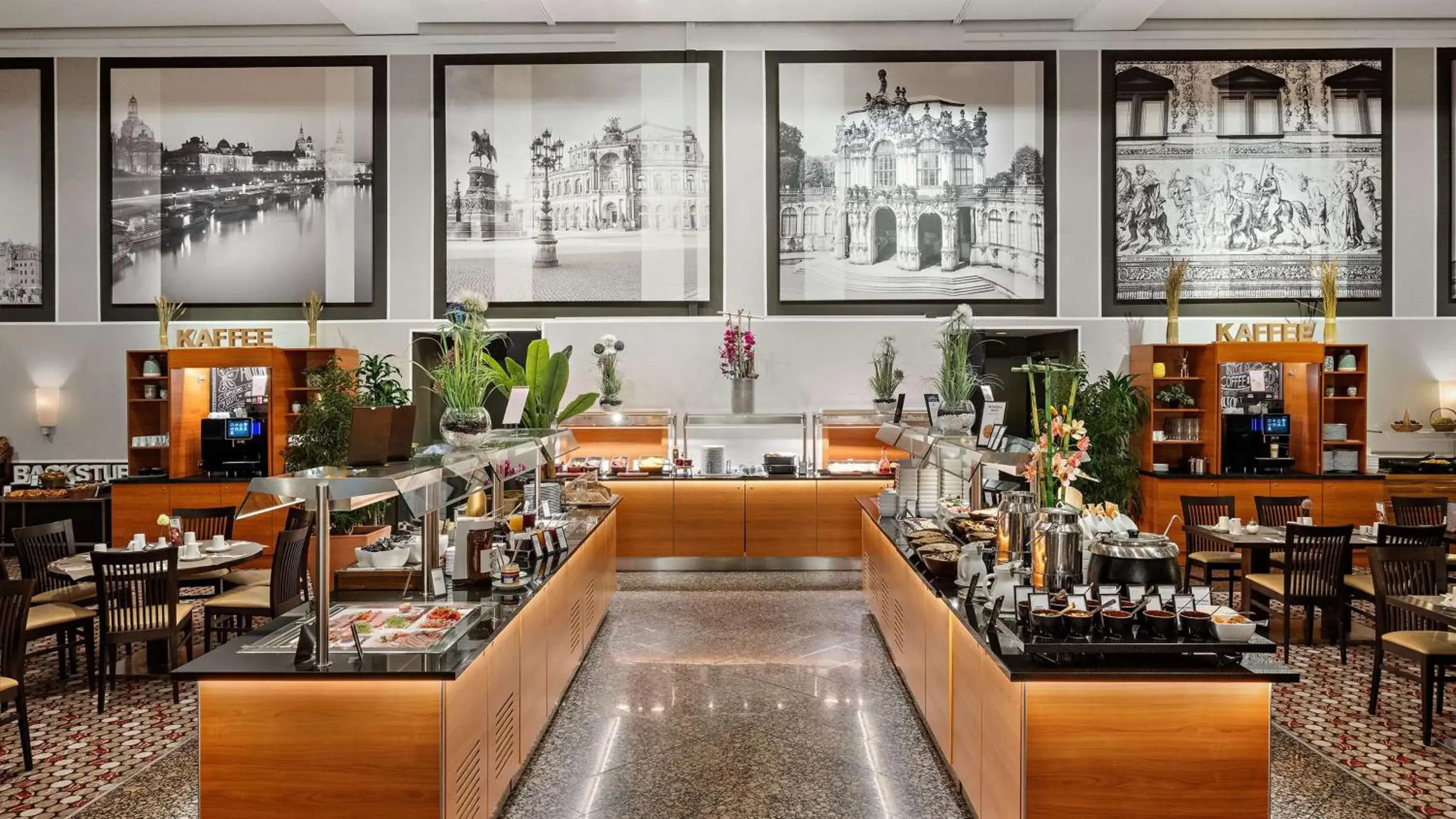 Breakfast in Hilton Dresden an der Frauenkirche Breakfast in Hilton Dresden an der Frauenkirche