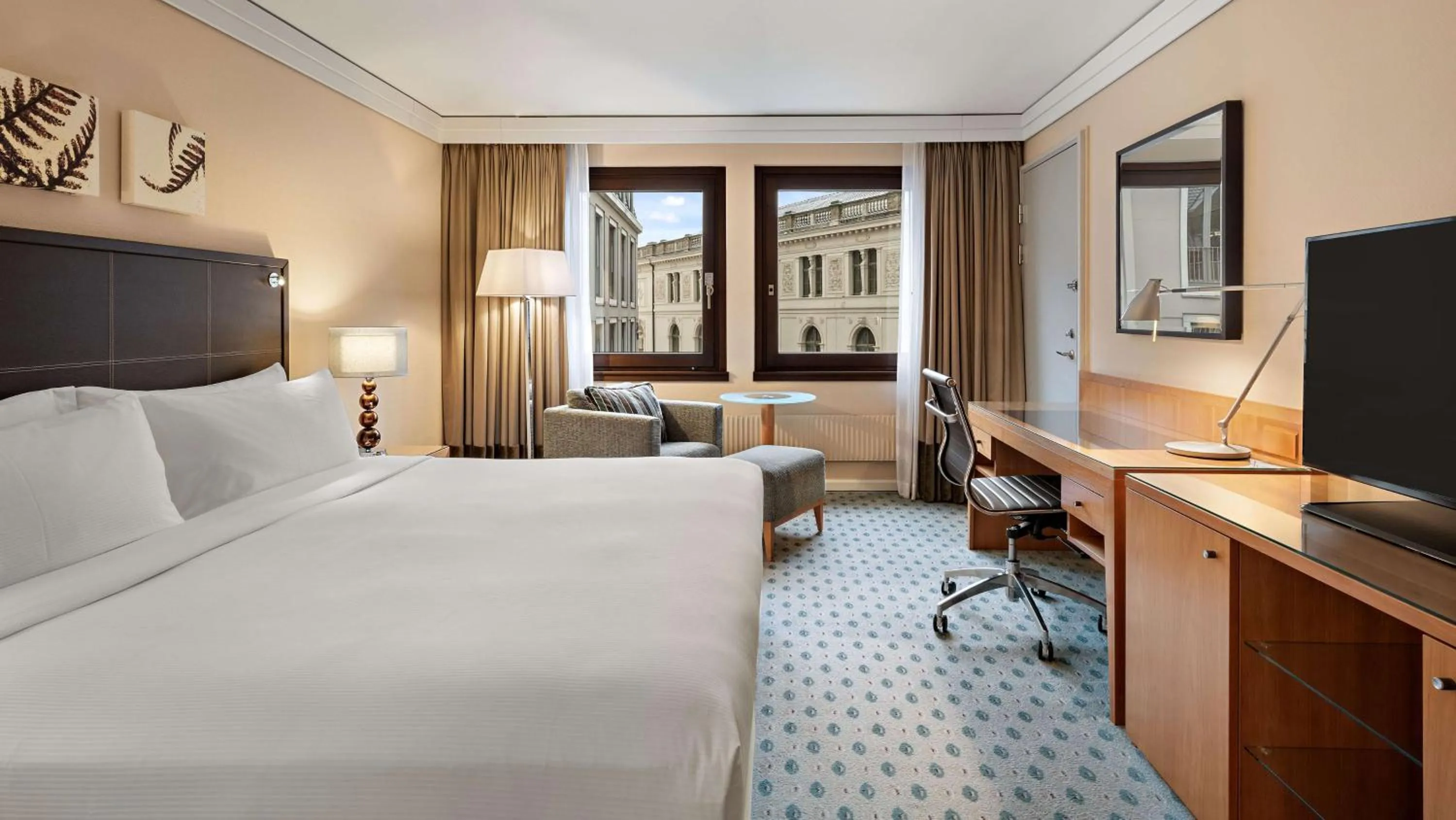 Bed in Hilton Dresden an der Frauenkirche