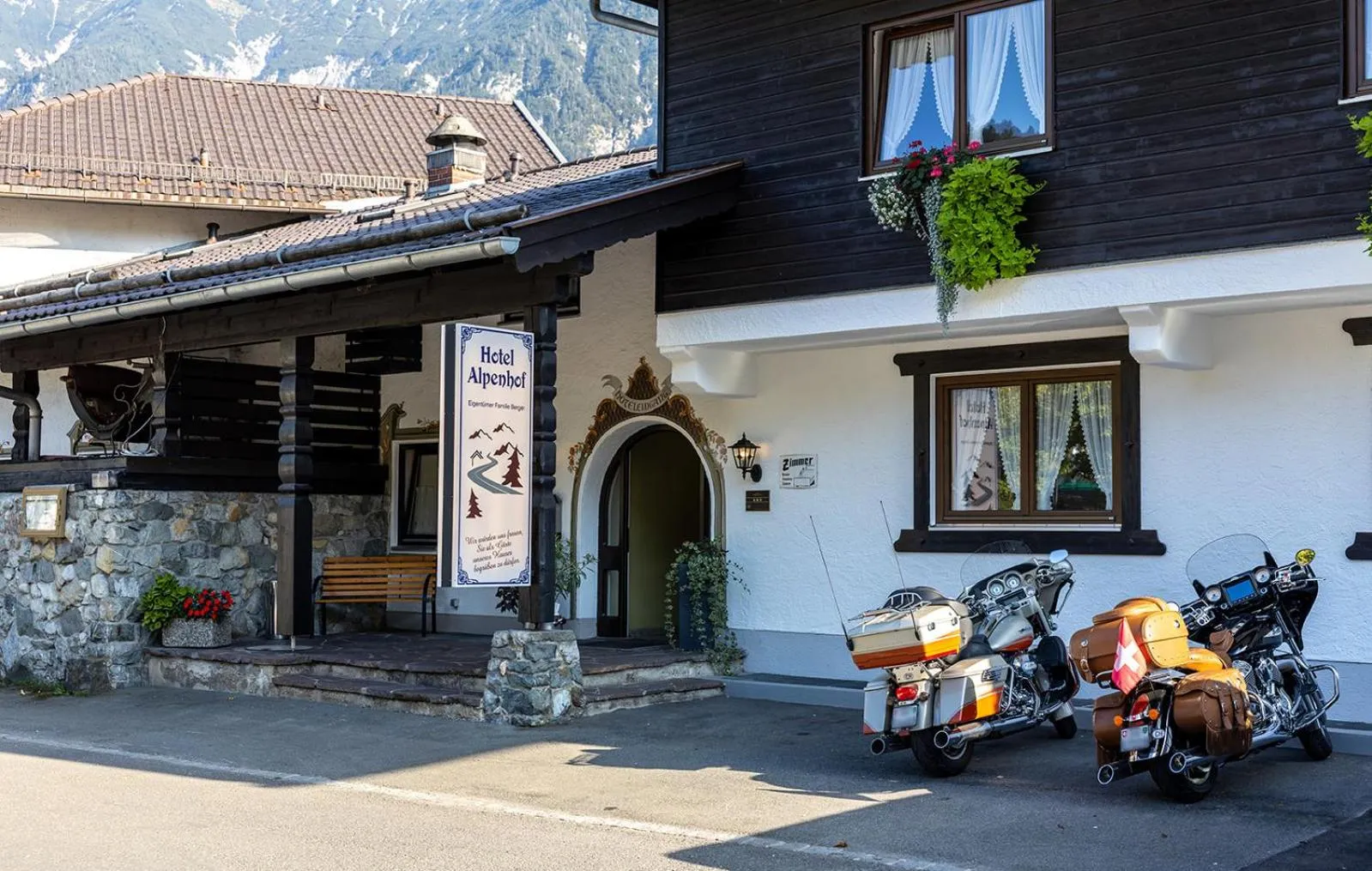 Property building in Hotel Alpenhof