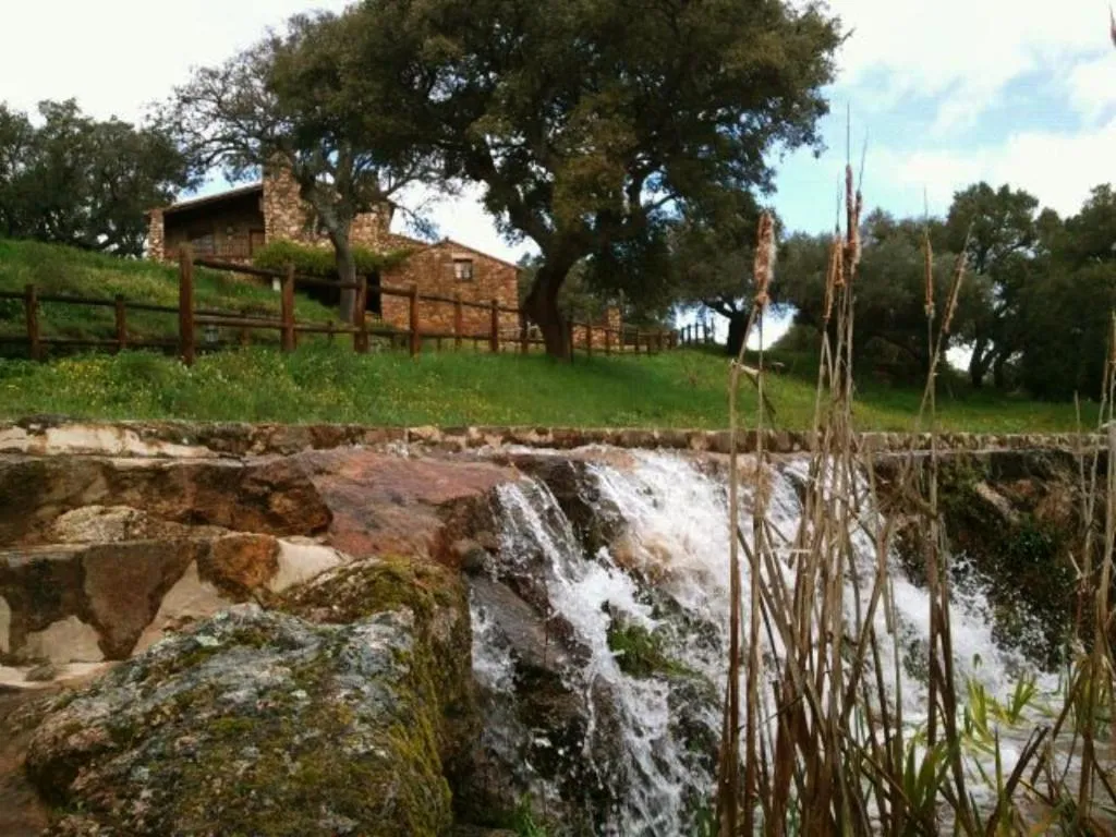 Apartamentos Rurales La Macera ****