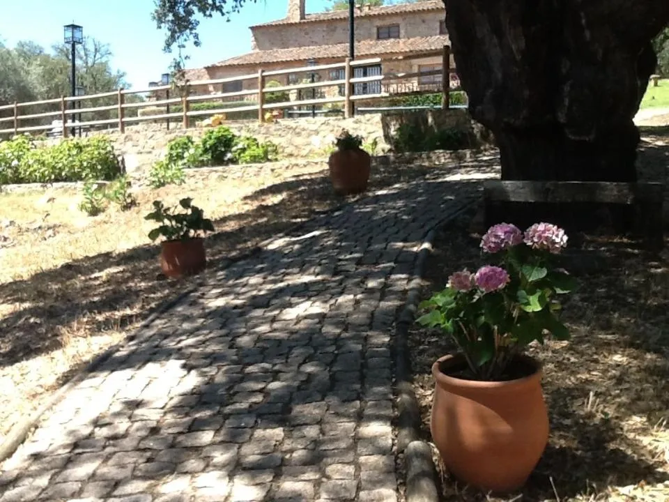 Apartamentos Rurales La Macera ****