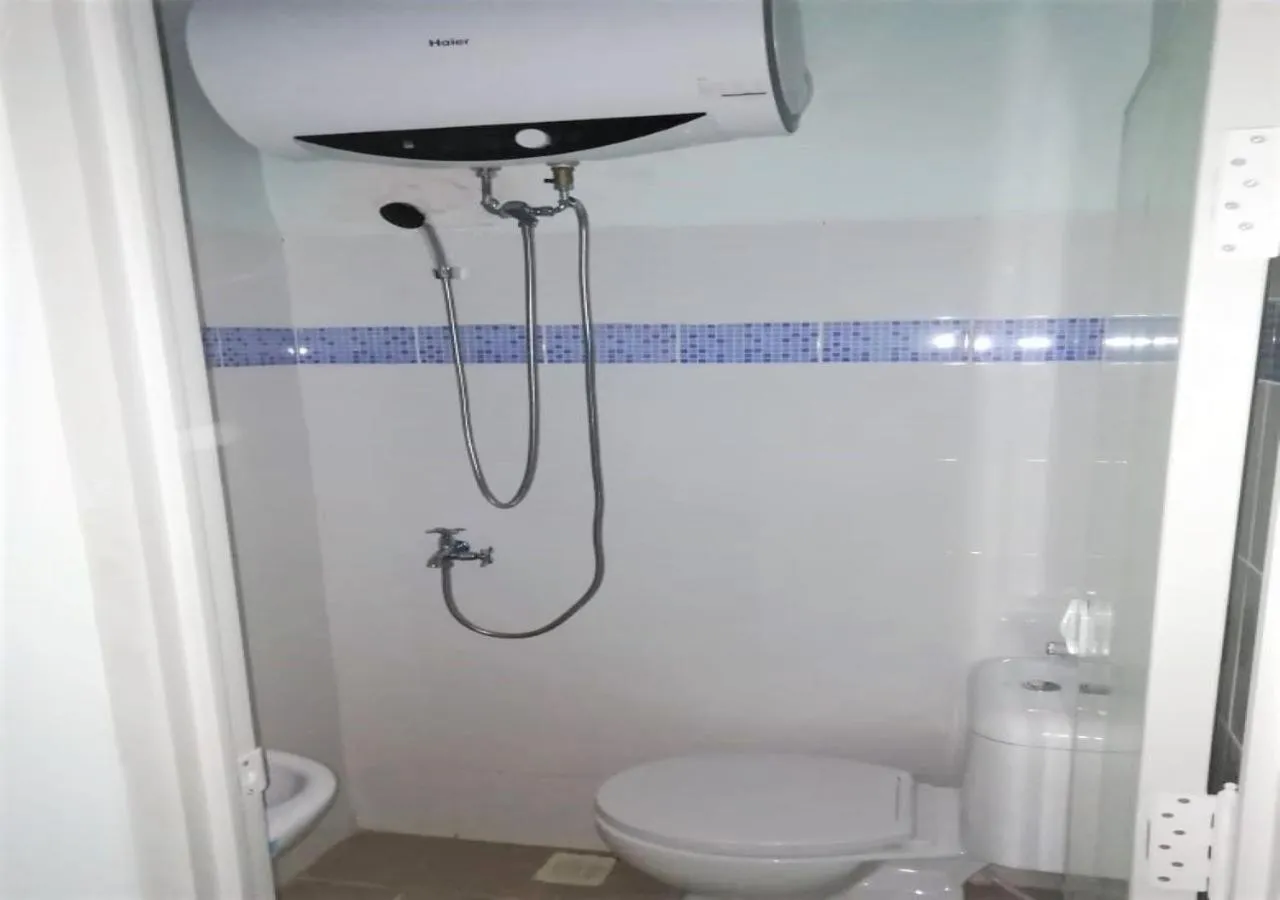 Shower in Susilo Residence 10
