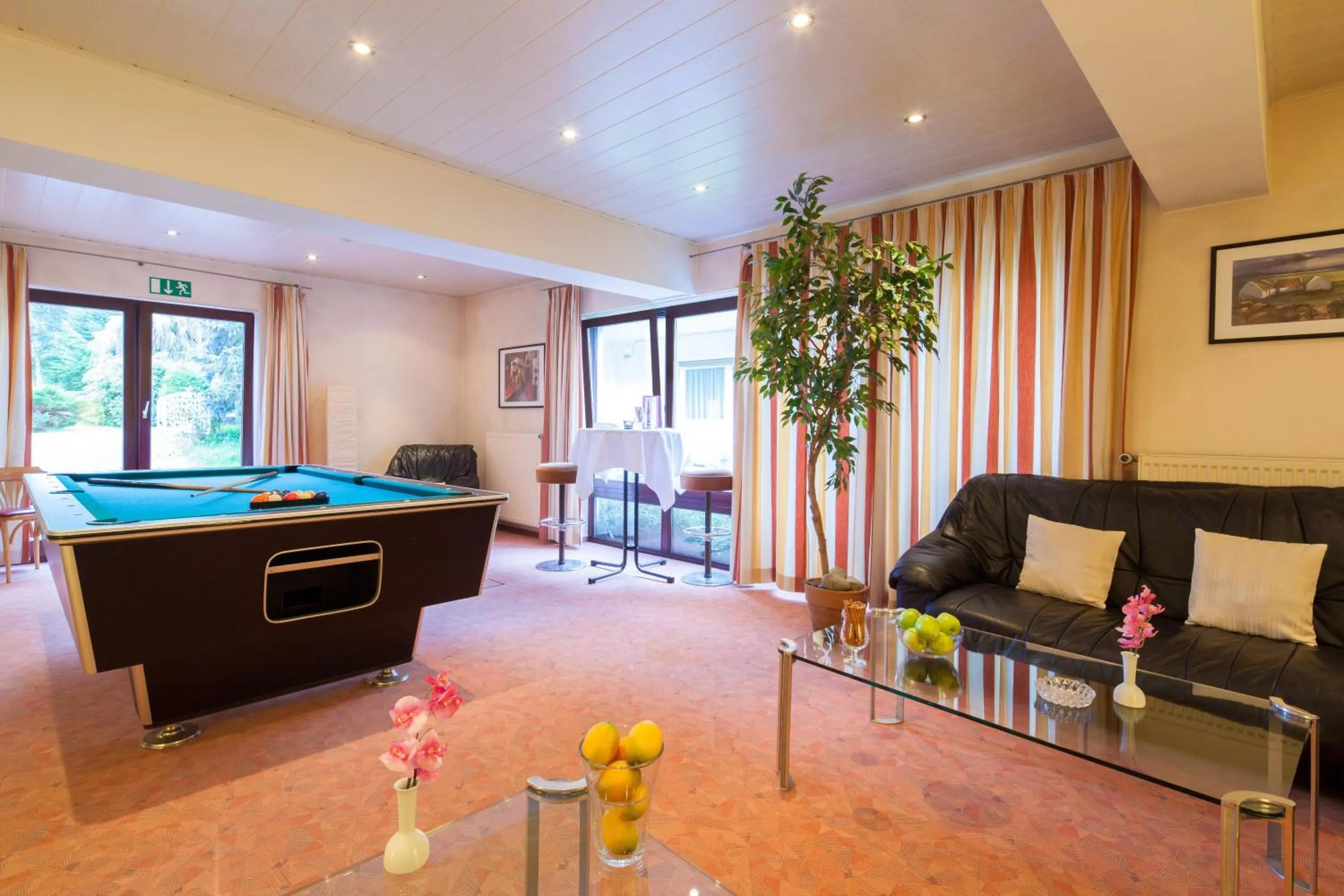 Billiard in Hotel Tannenhof Haiger