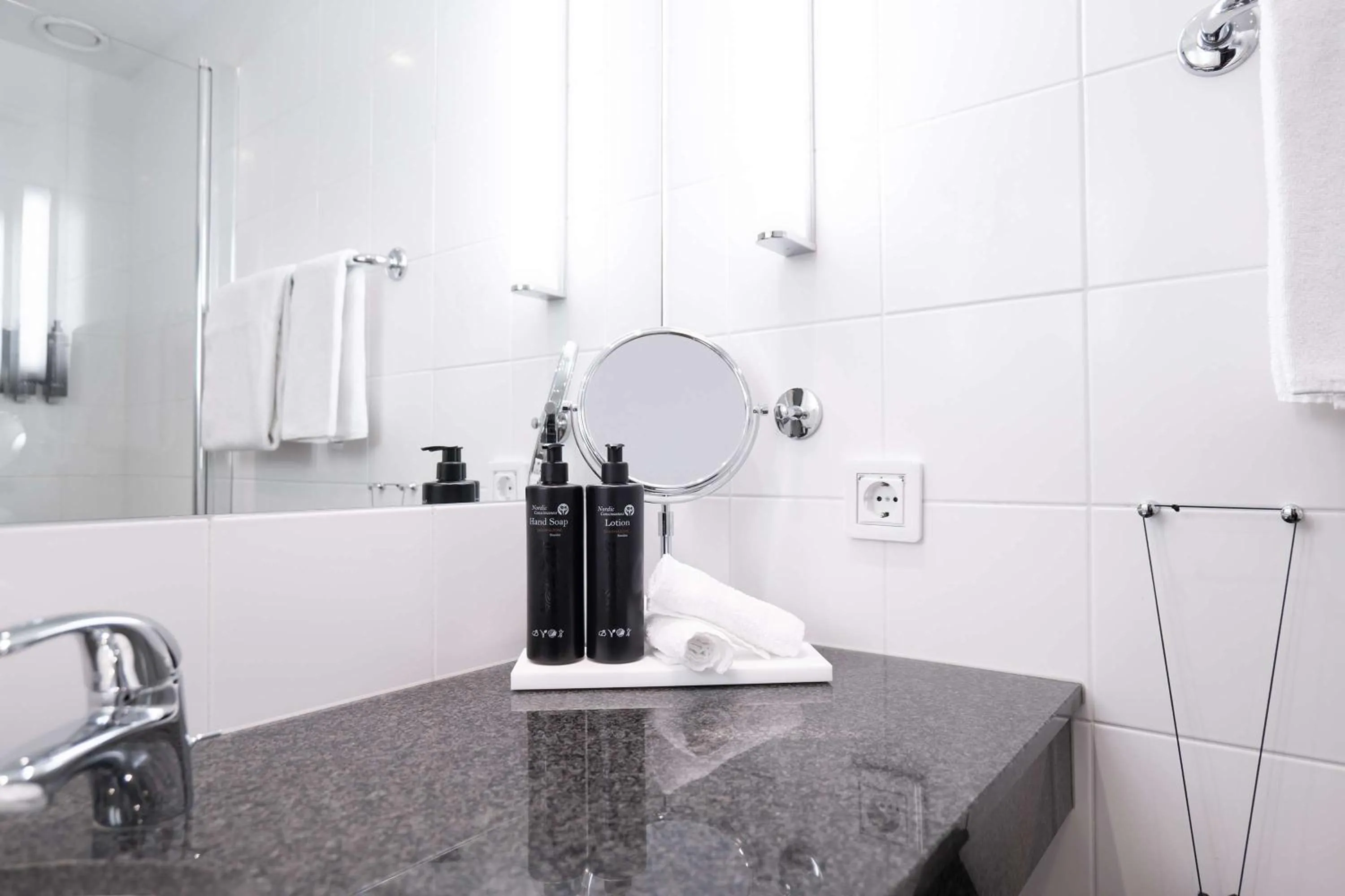 Shower in Best Western Plus Park City Lund