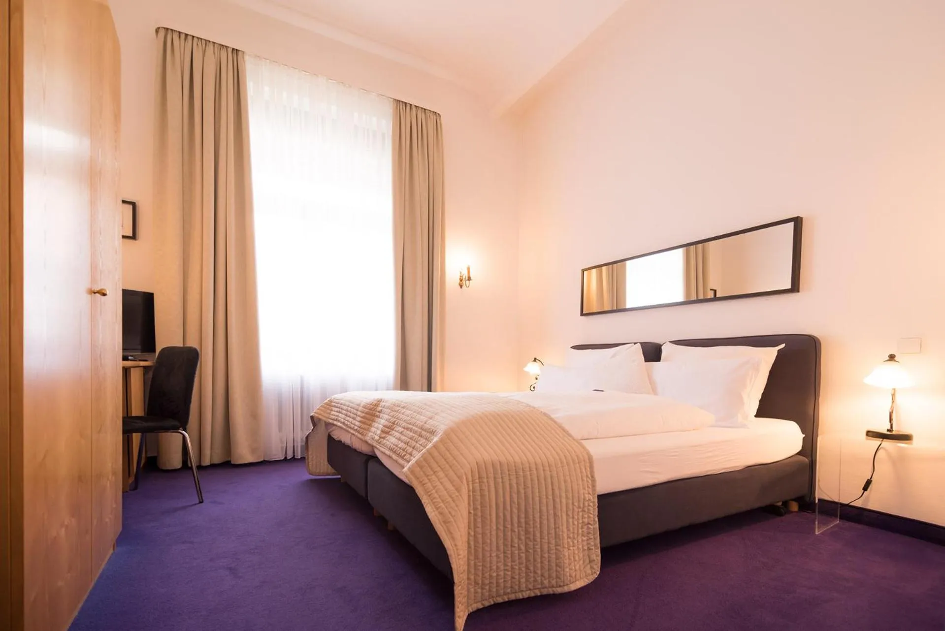 Bedroom, Bed in Hotel Etol - Superior