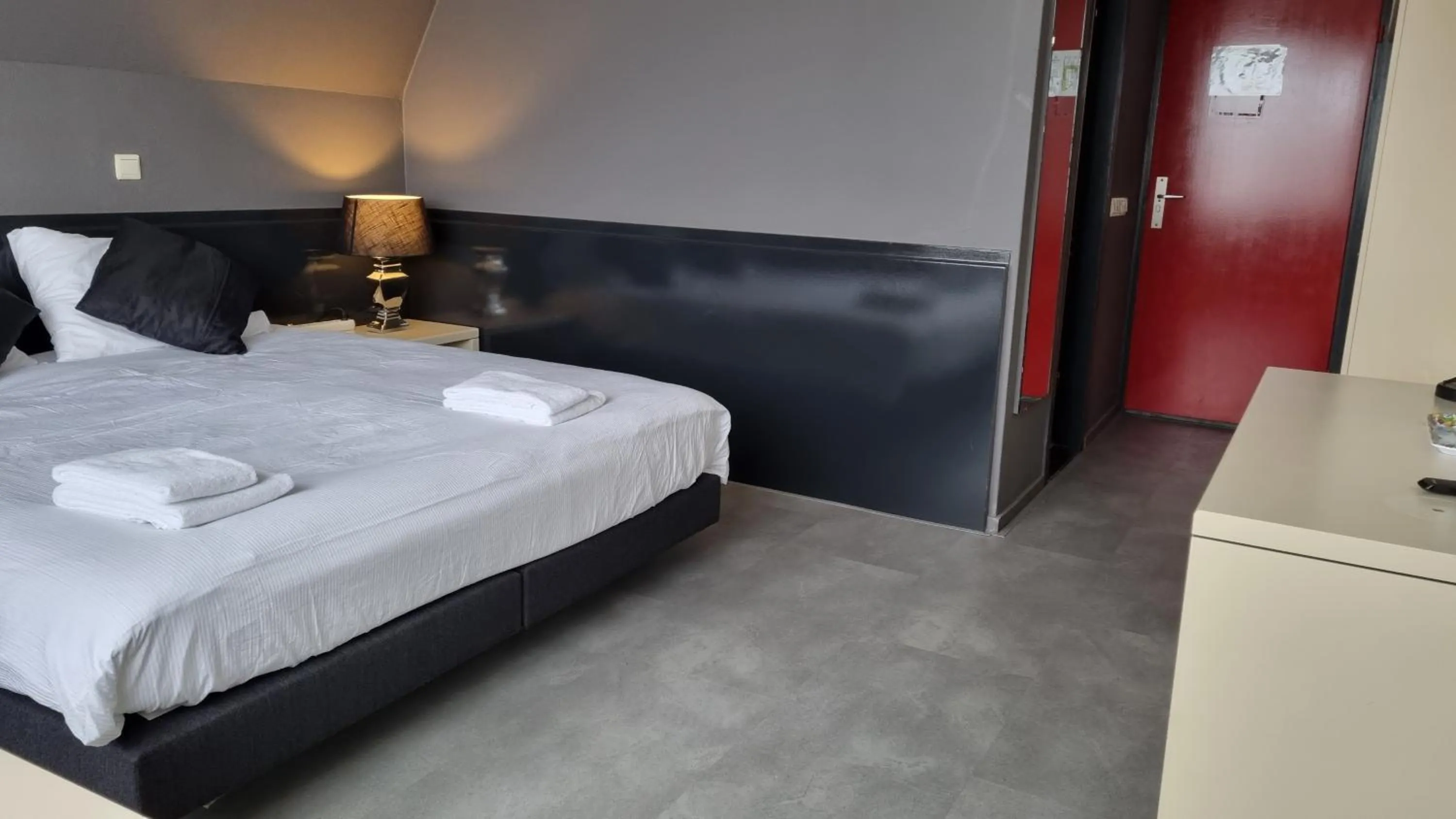 Bed in City Hotel Winschoten
