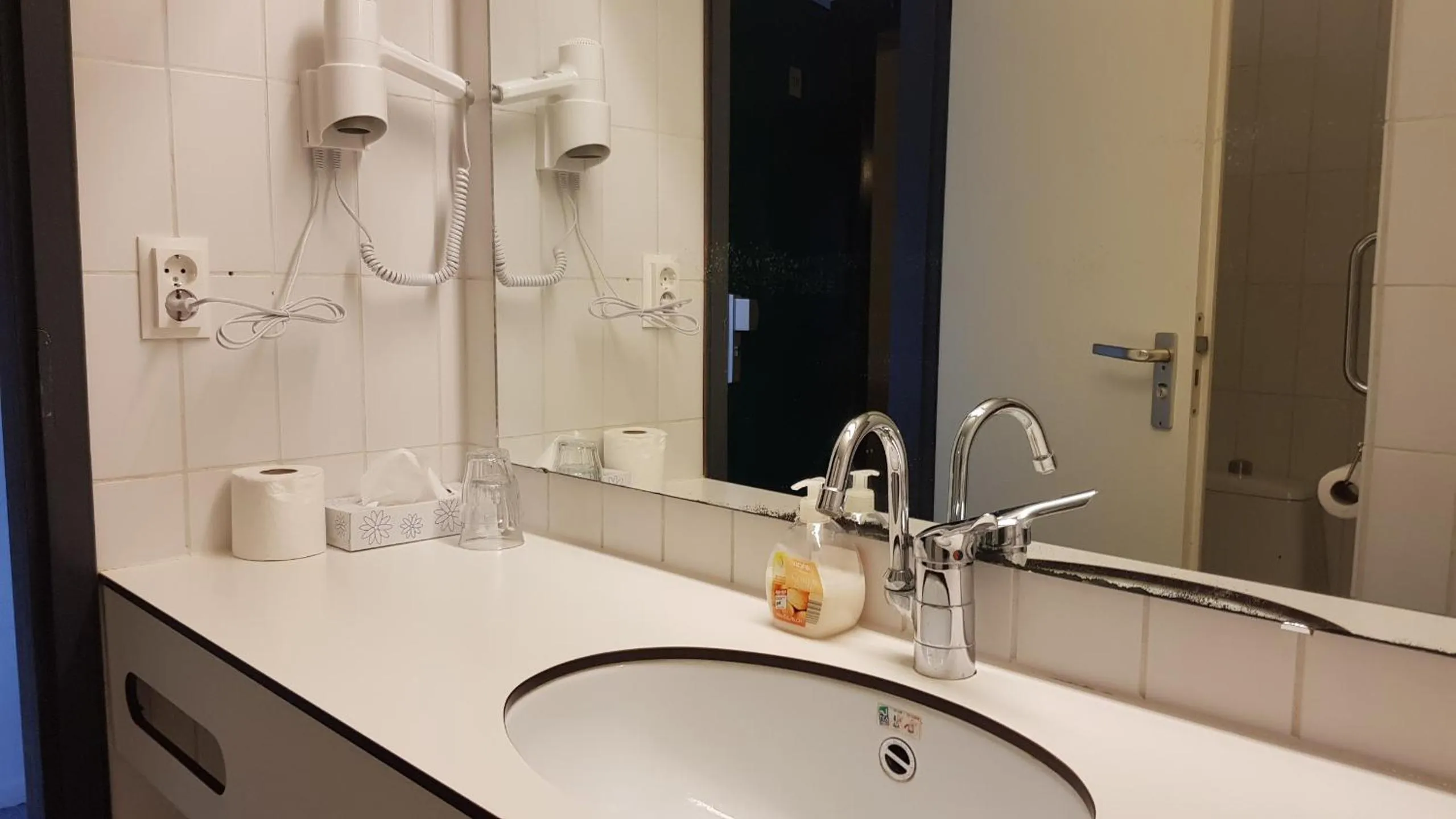 Bathroom in City Hotel Winschoten