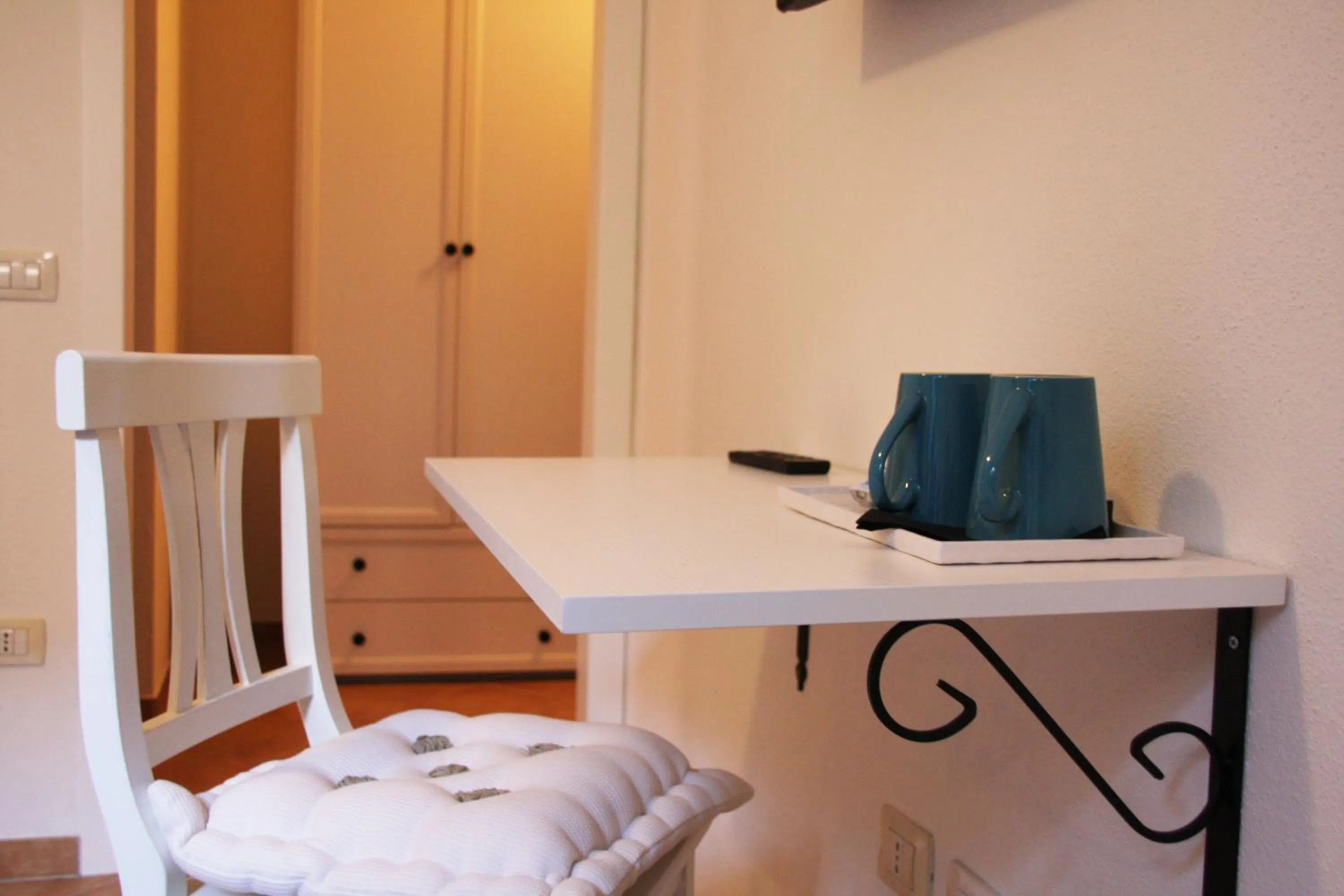 Bedroom, Bed in L'Alloggio-Not just rooms