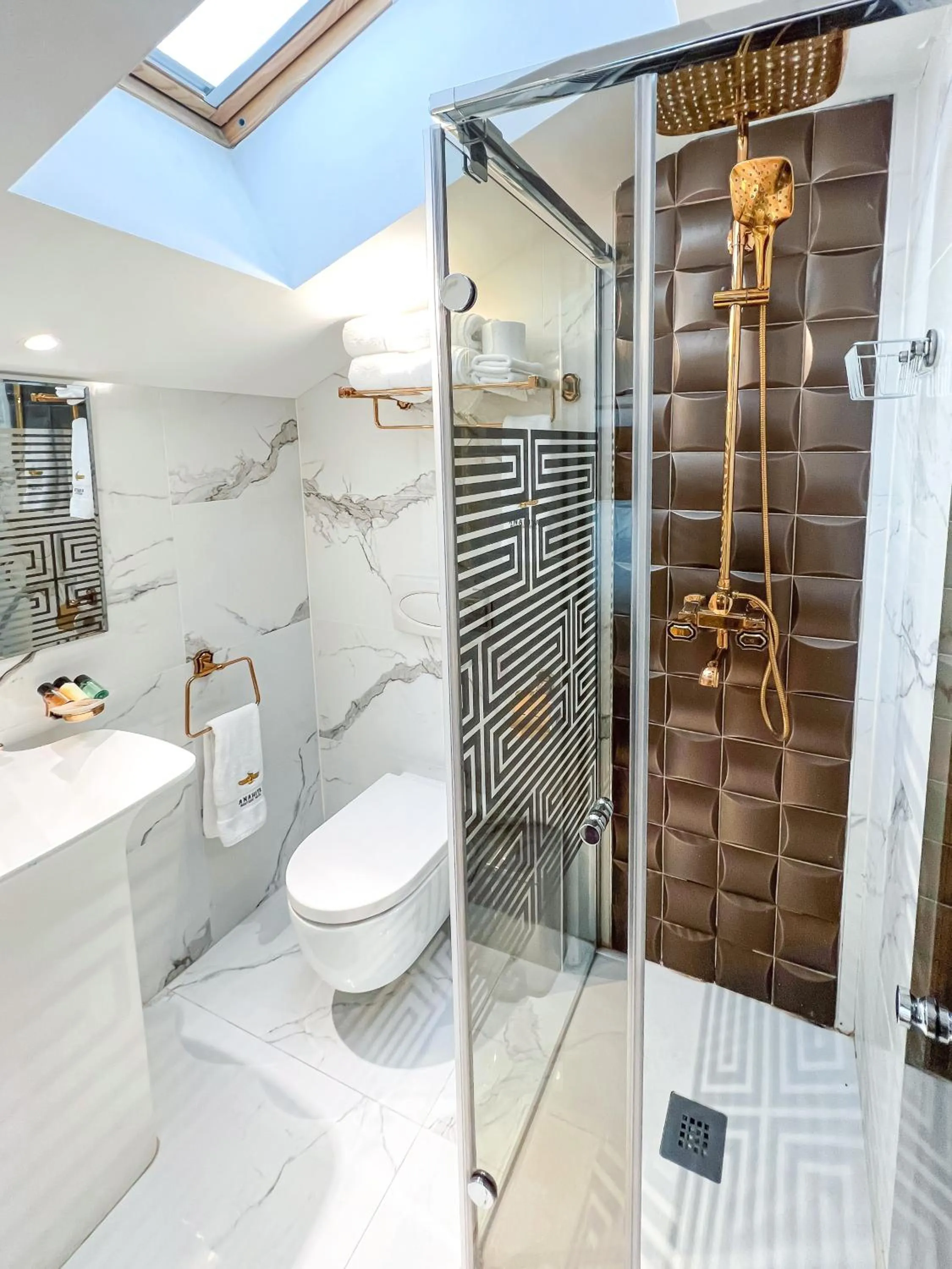 Shower in Anahita Boutique Hotel