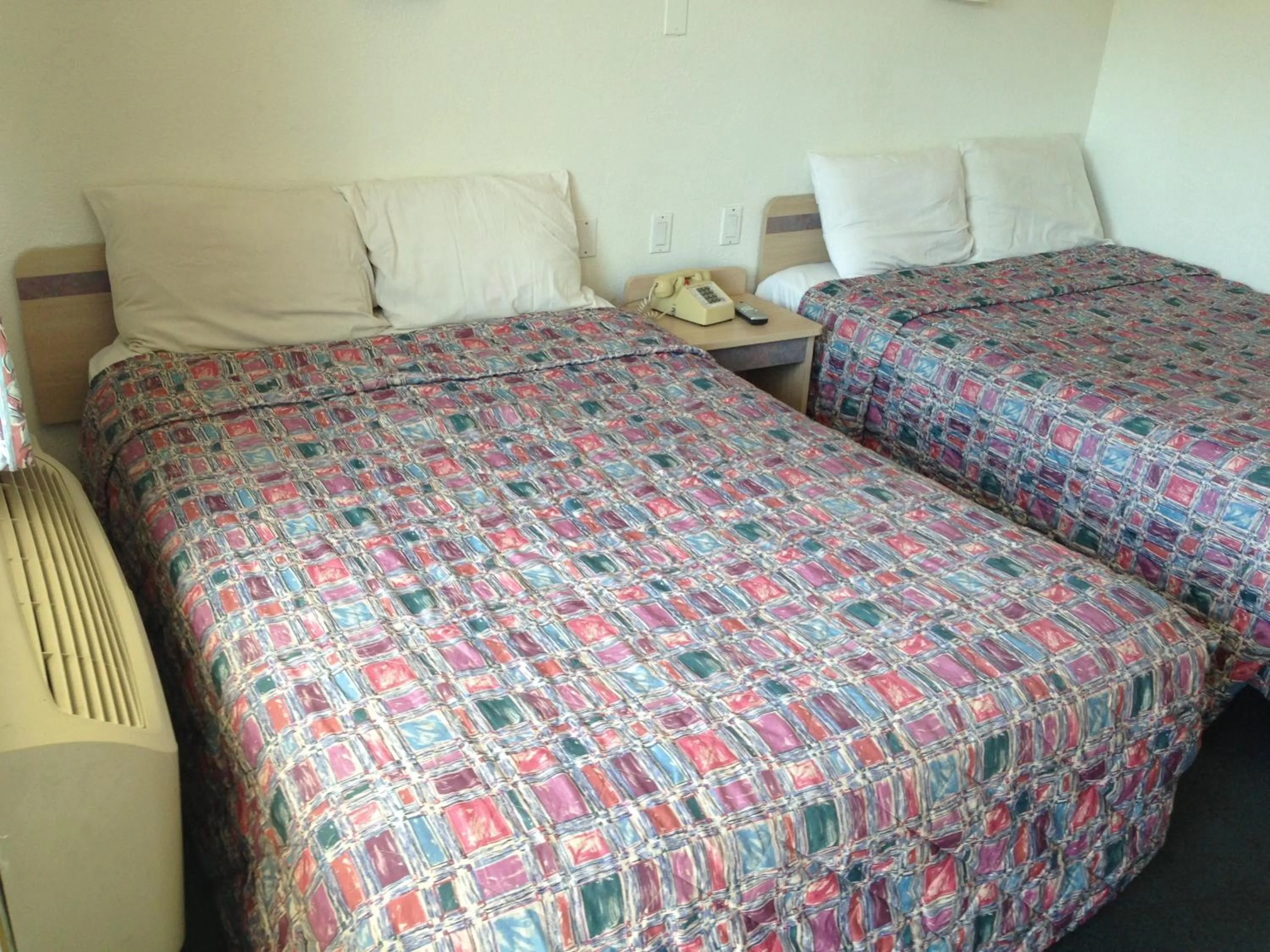 Bed in Relax Inn Forth Worth