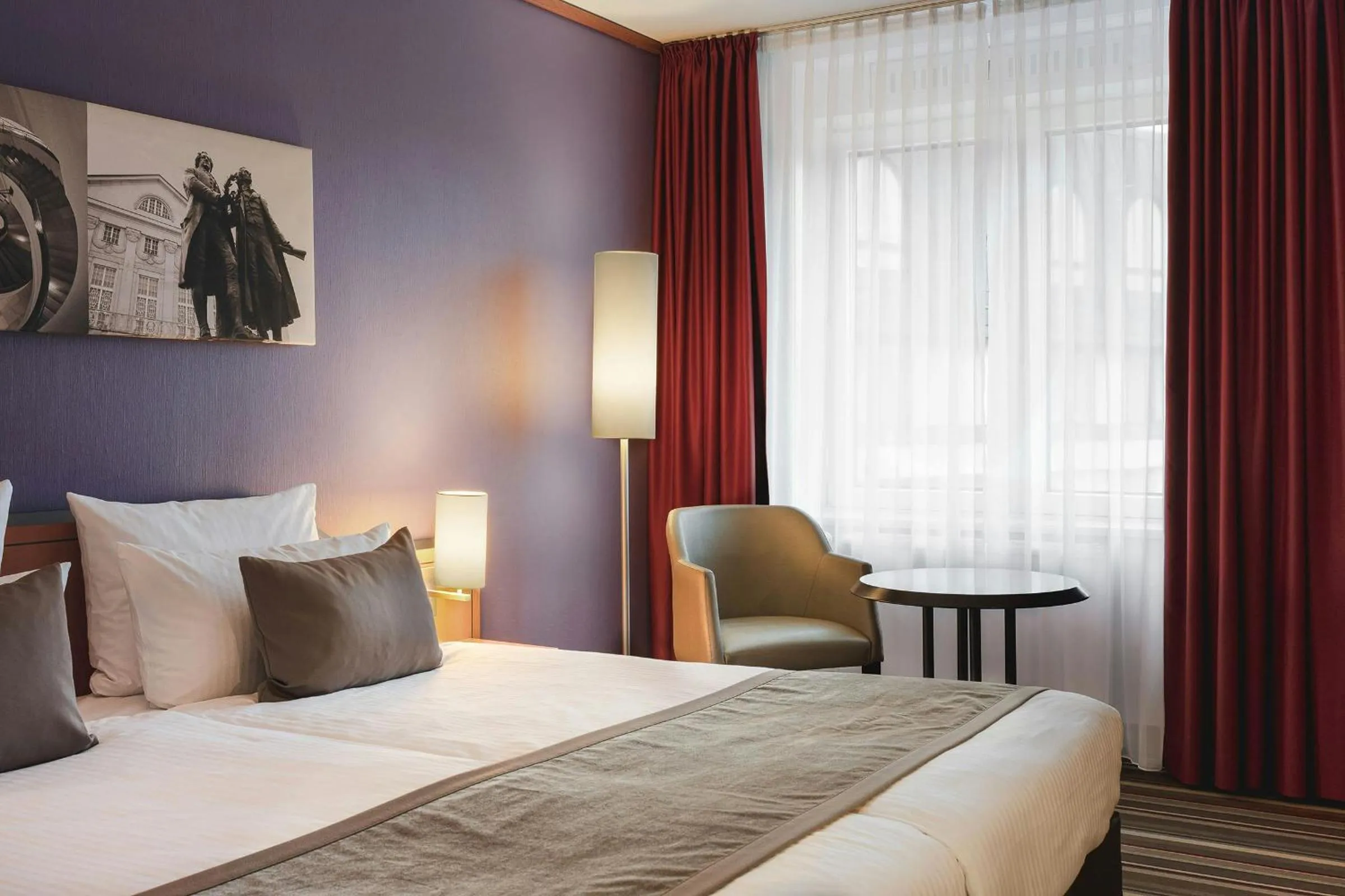 Photo of the whole room, Bed in Leonardo Hotel Weimar