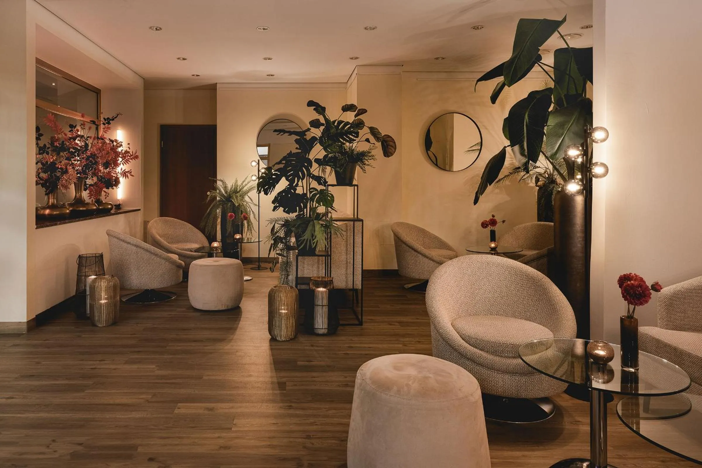 Lounge or bar in Leonardo Hotel Weimar