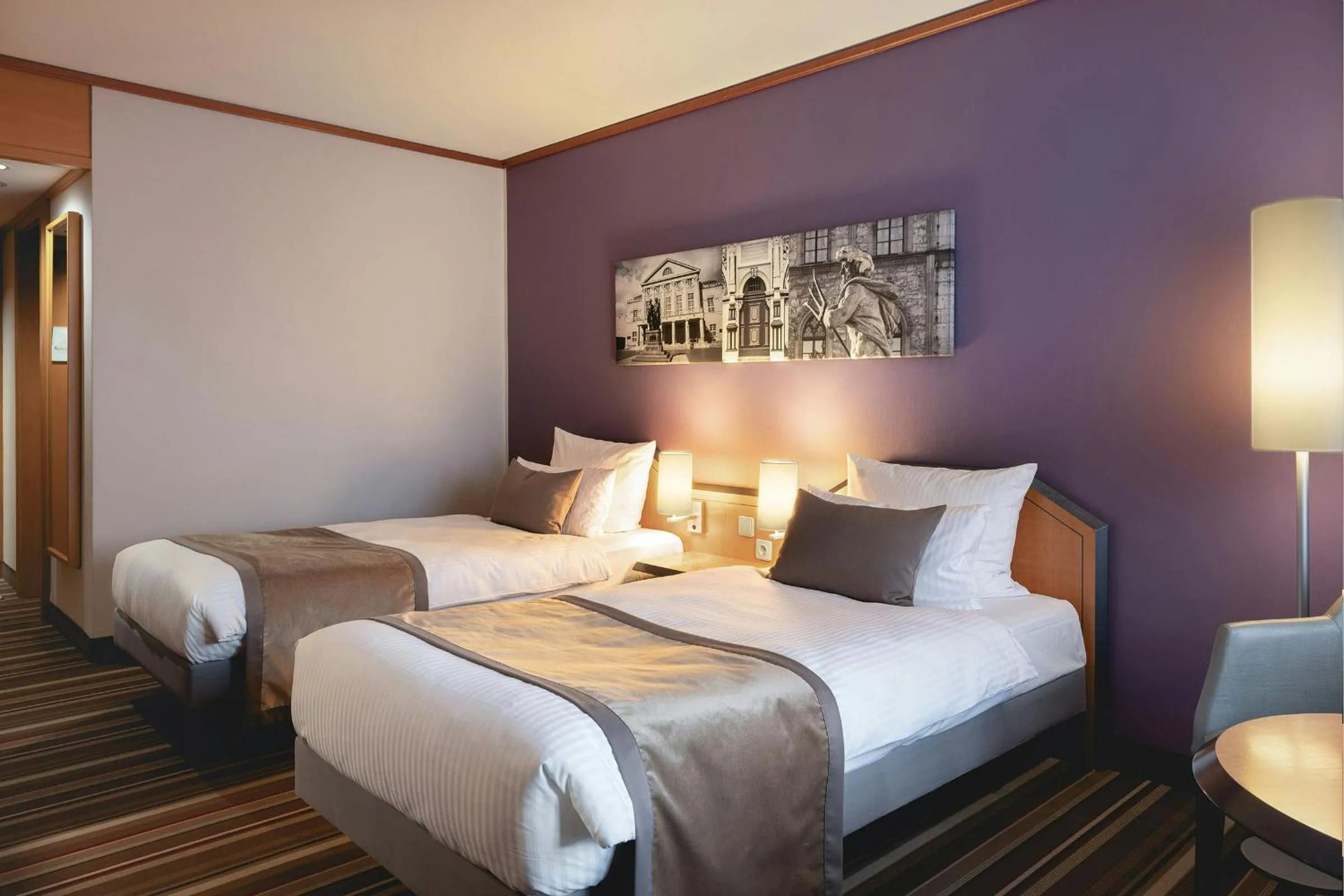 Photo of the whole room, Bed in Leonardo Hotel Weimar