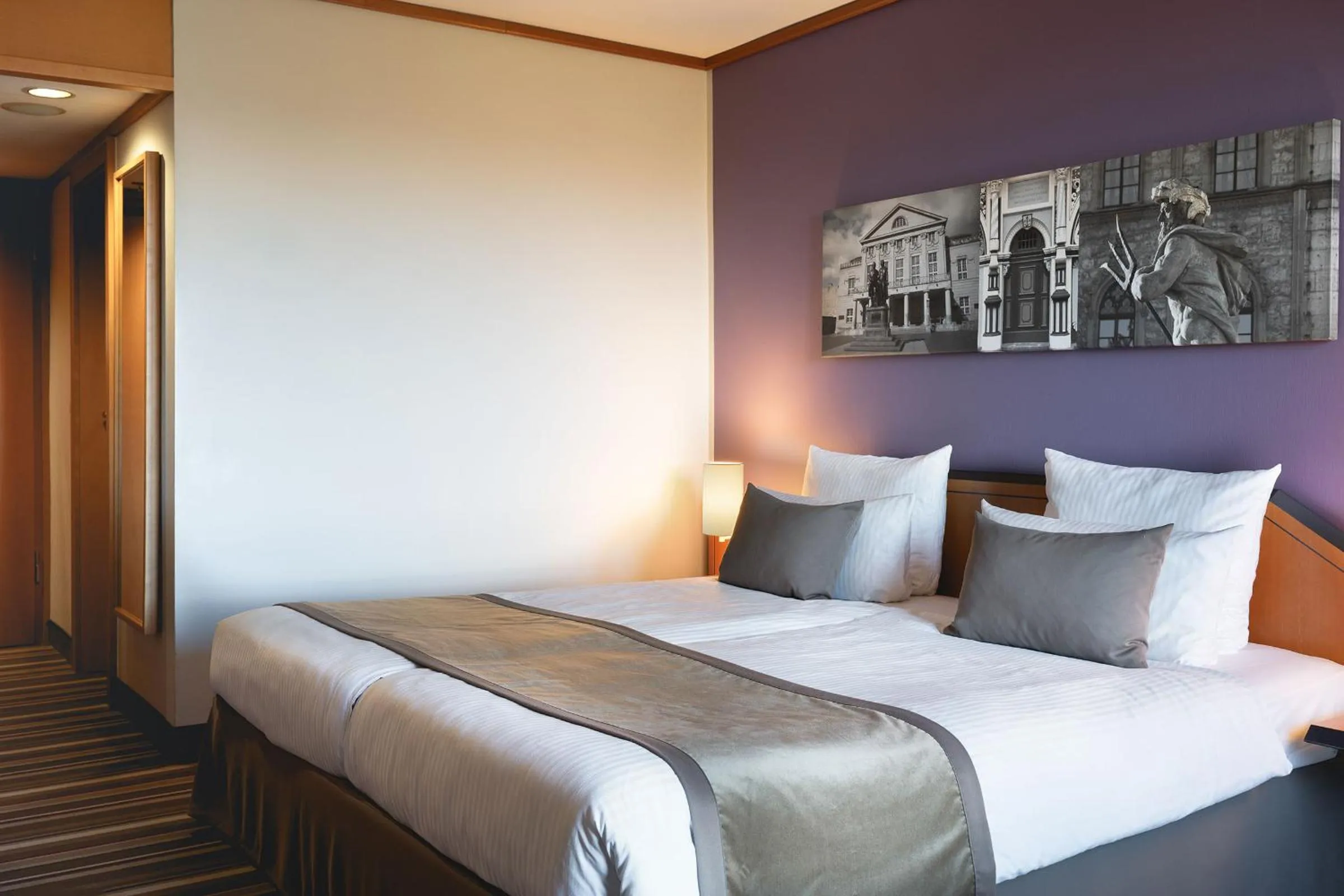 Bed in Leonardo Hotel Weimar