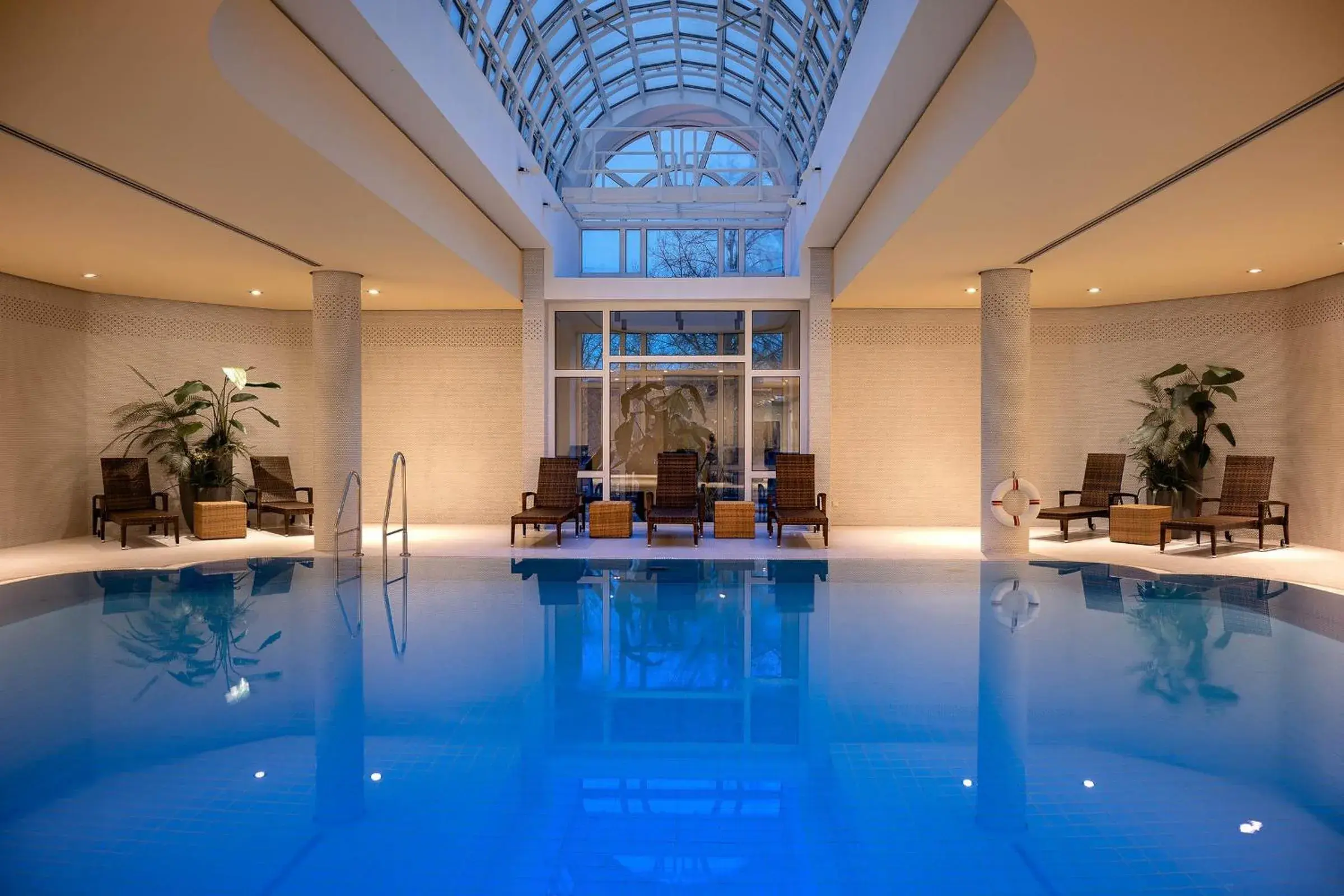 Swimming pool in Leonardo Hotel Weimar Swimming pool in Leonardo Hotel Weimar
