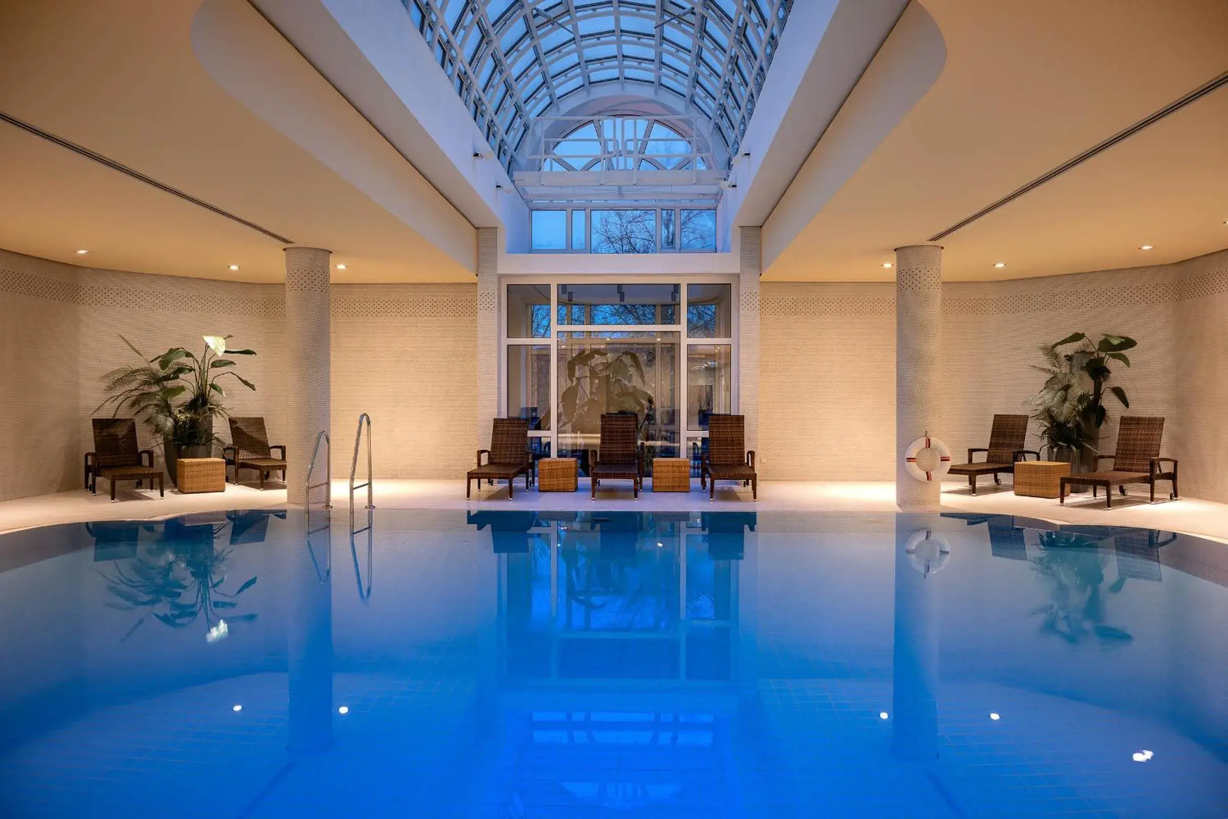 Swimming pool in Leonardo Hotel Weimar Swimming pool in Leonardo Hotel Weimar