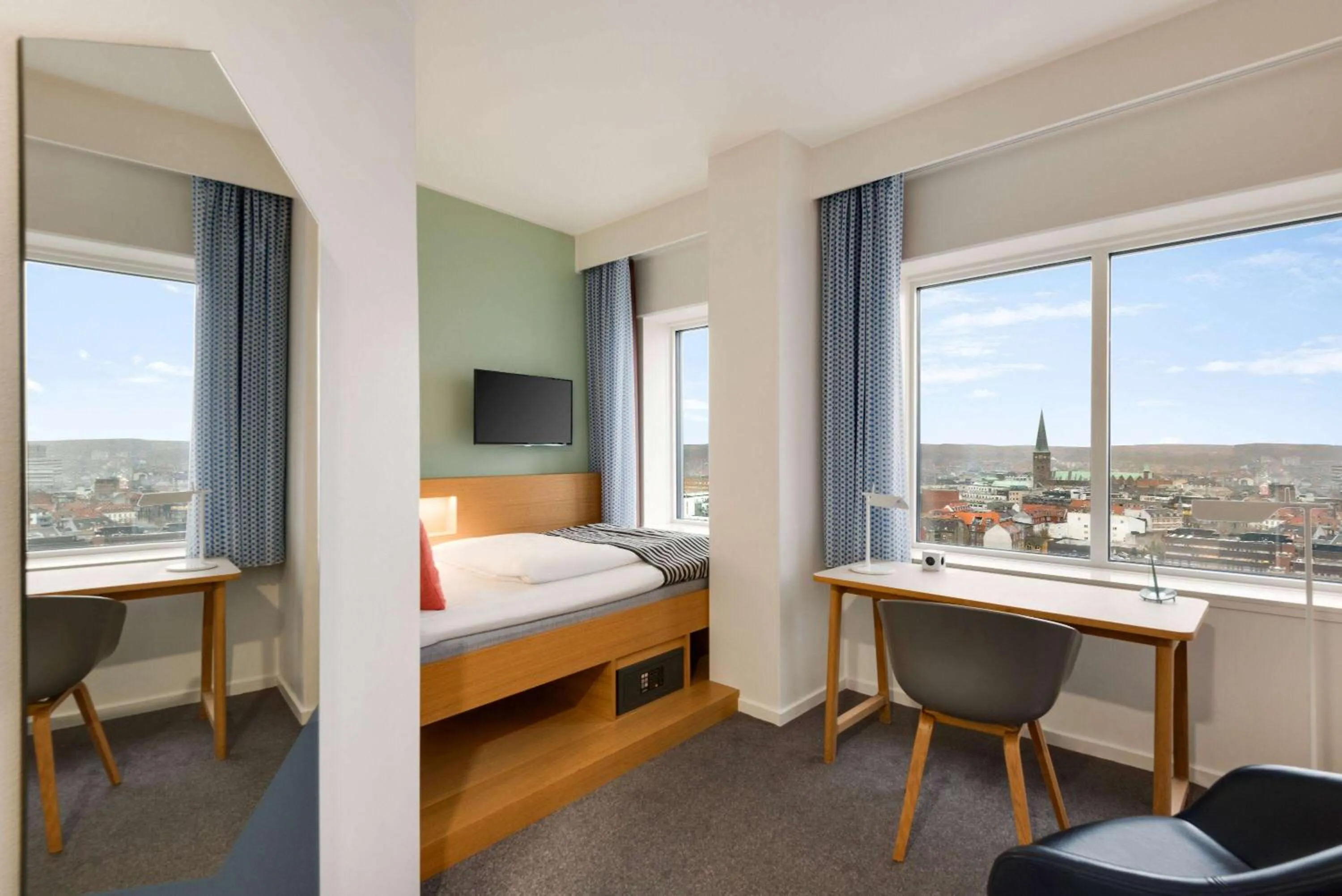 Photo of the whole room, Bed in Comwell Aarhus Dolce by Wyndham