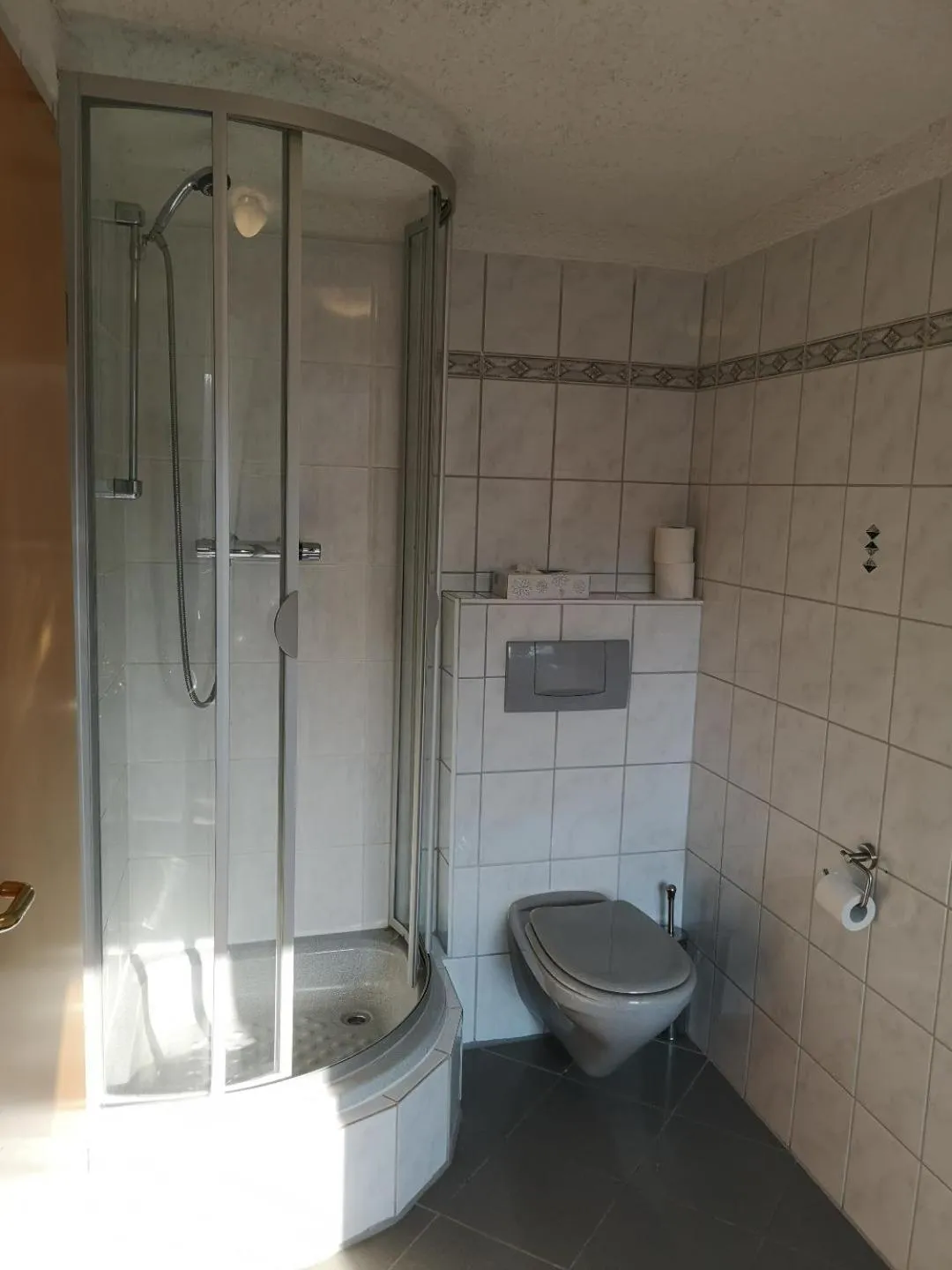 Shower in Hotel Löhr