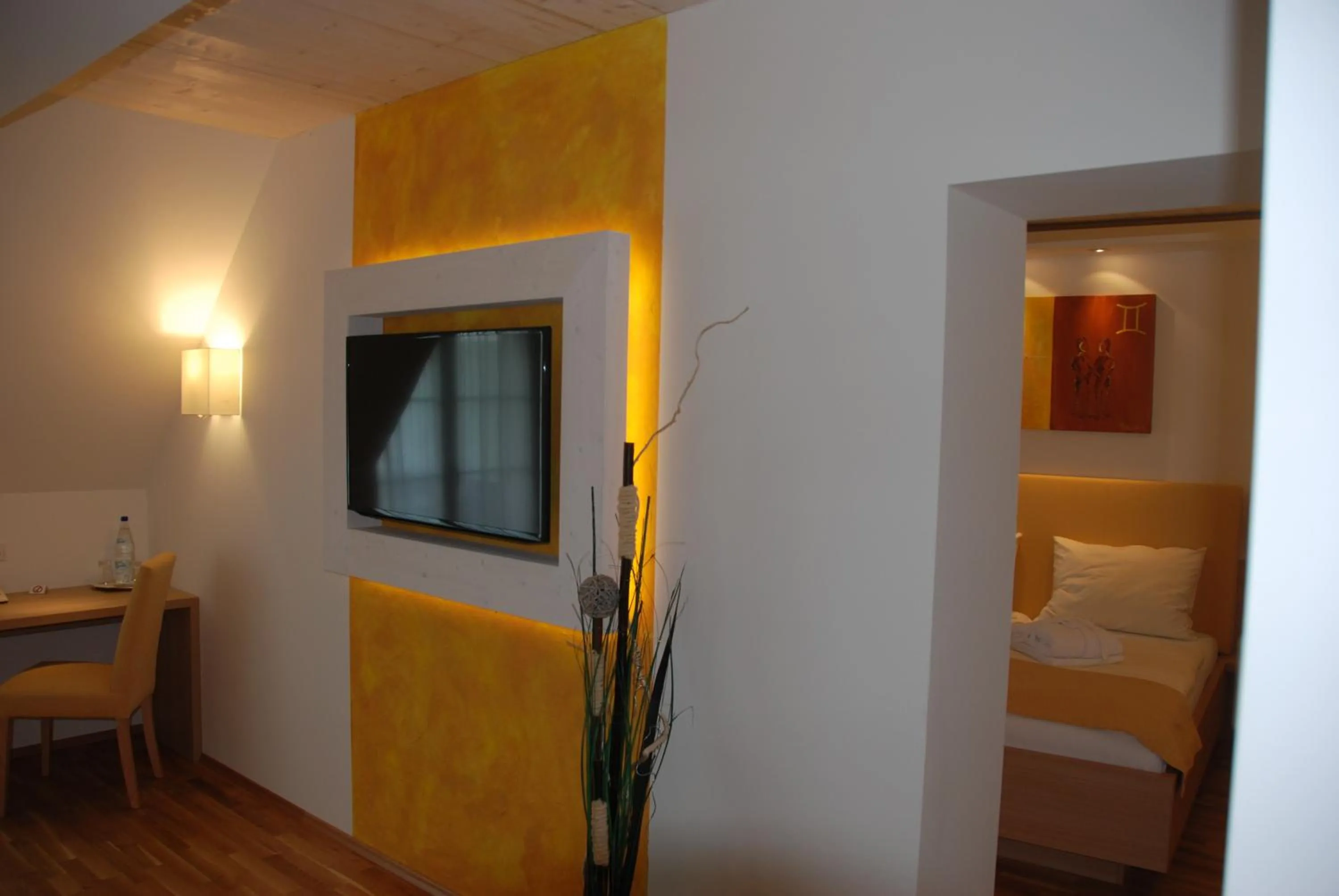 Living room, Bed in Joglland Hotel Prettenhofer