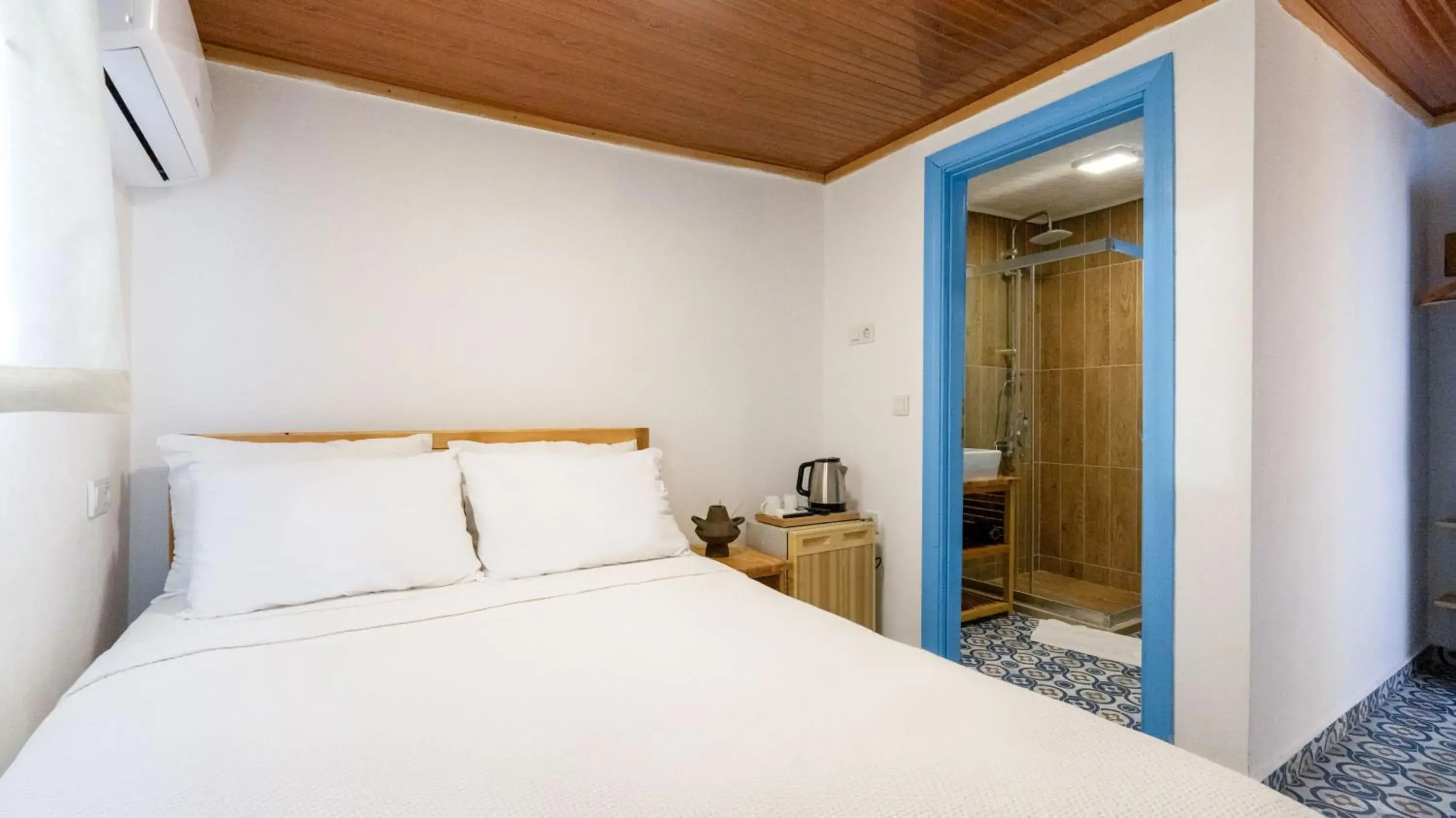 Bed in Woodstock Alaçatı Bed in Woodstock Alaçatı