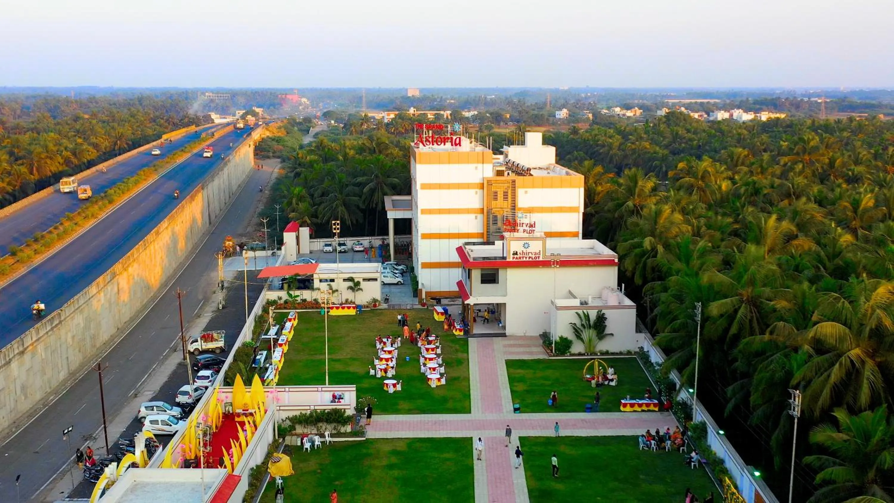 Property building in THE GRAND ASTORIA SOMANTH by Shivalaya Darshanam