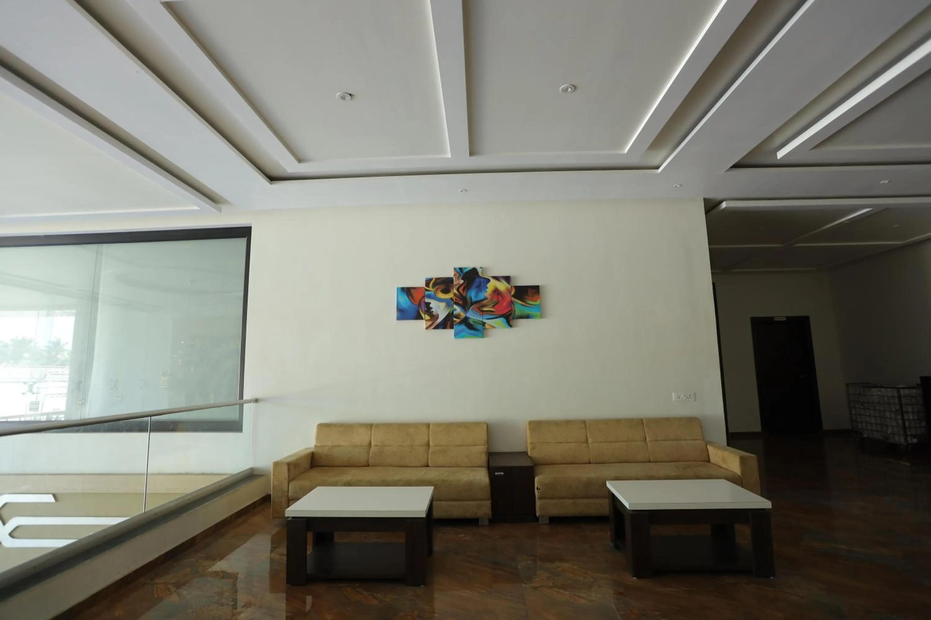 Seating area in THE GRAND ASTORIA SOMANTH by Shivalaya Darshanam