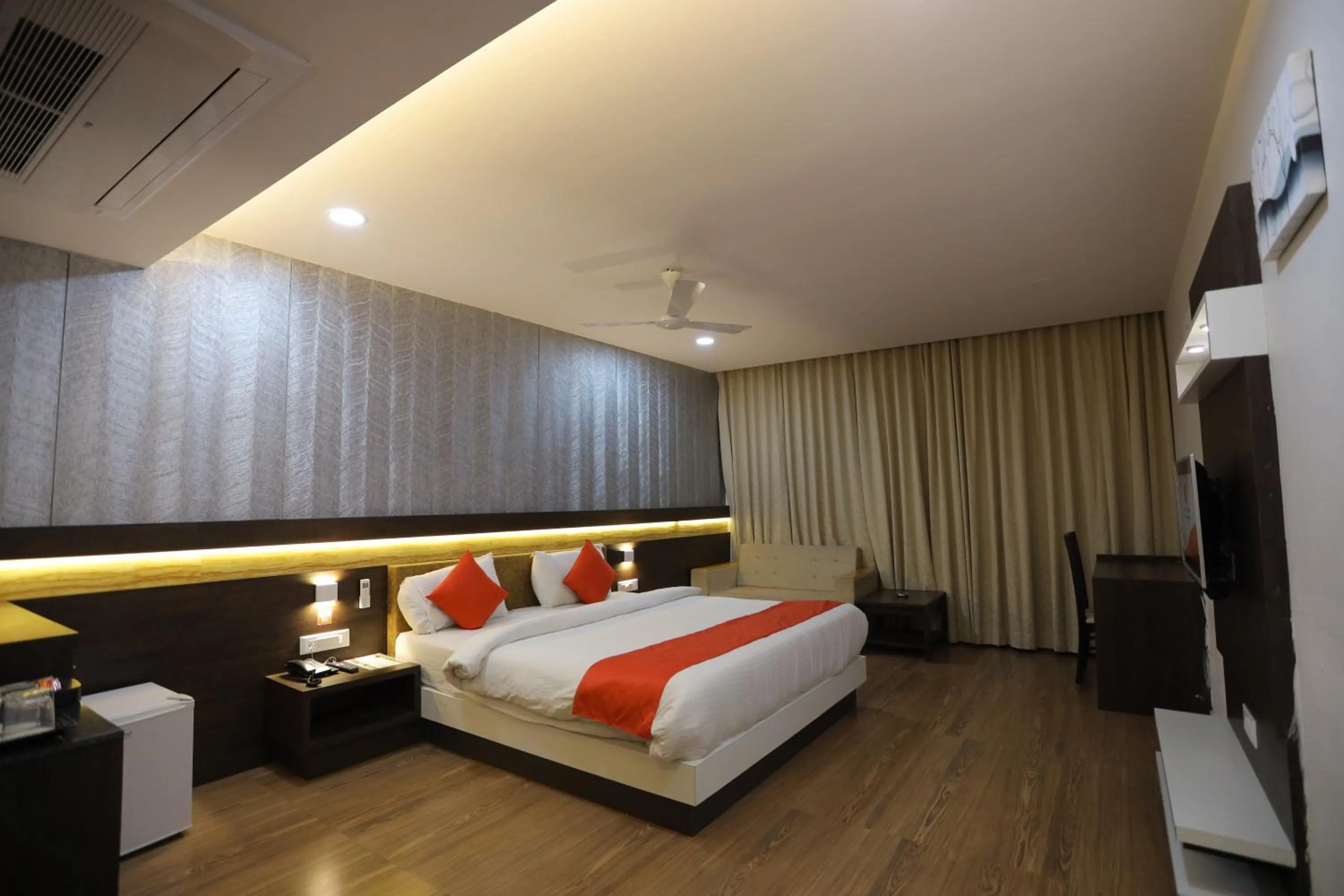 Bedroom, Bed in THE GRAND ASTORIA SOMANTH by Shivalaya Darshanam