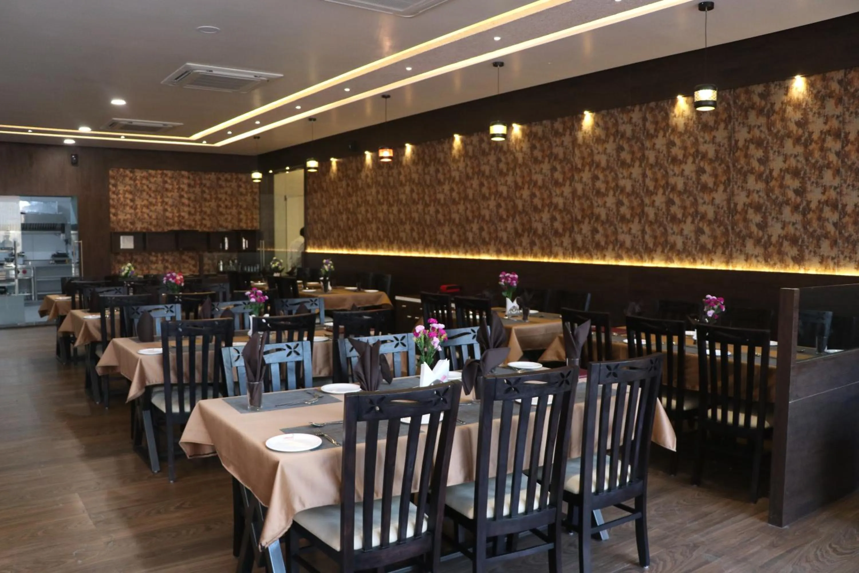 Restaurant/places to eat in THE GRAND ASTORIA SOMANTH by Shivalaya Darshanam