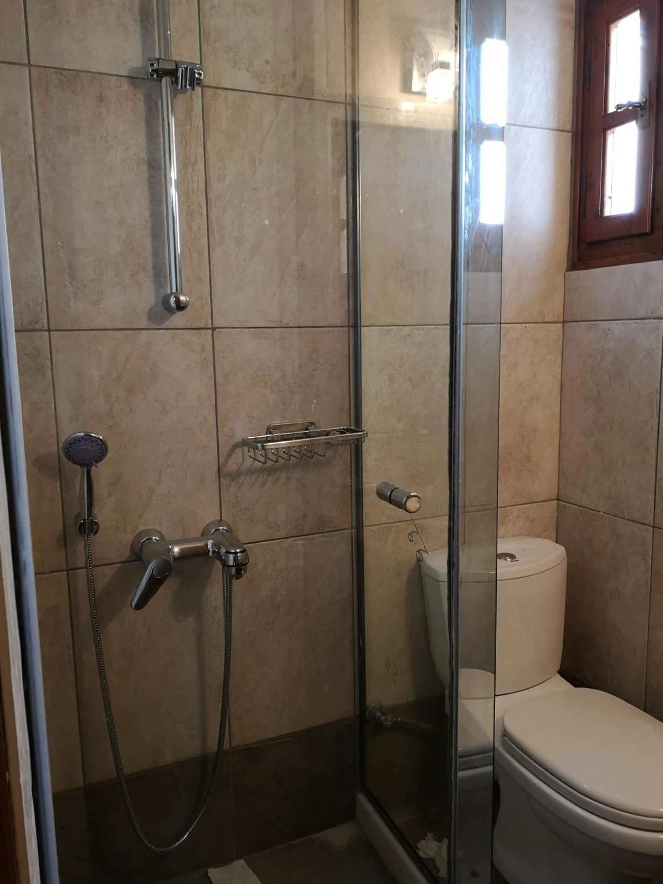 Bathroom in Drymna