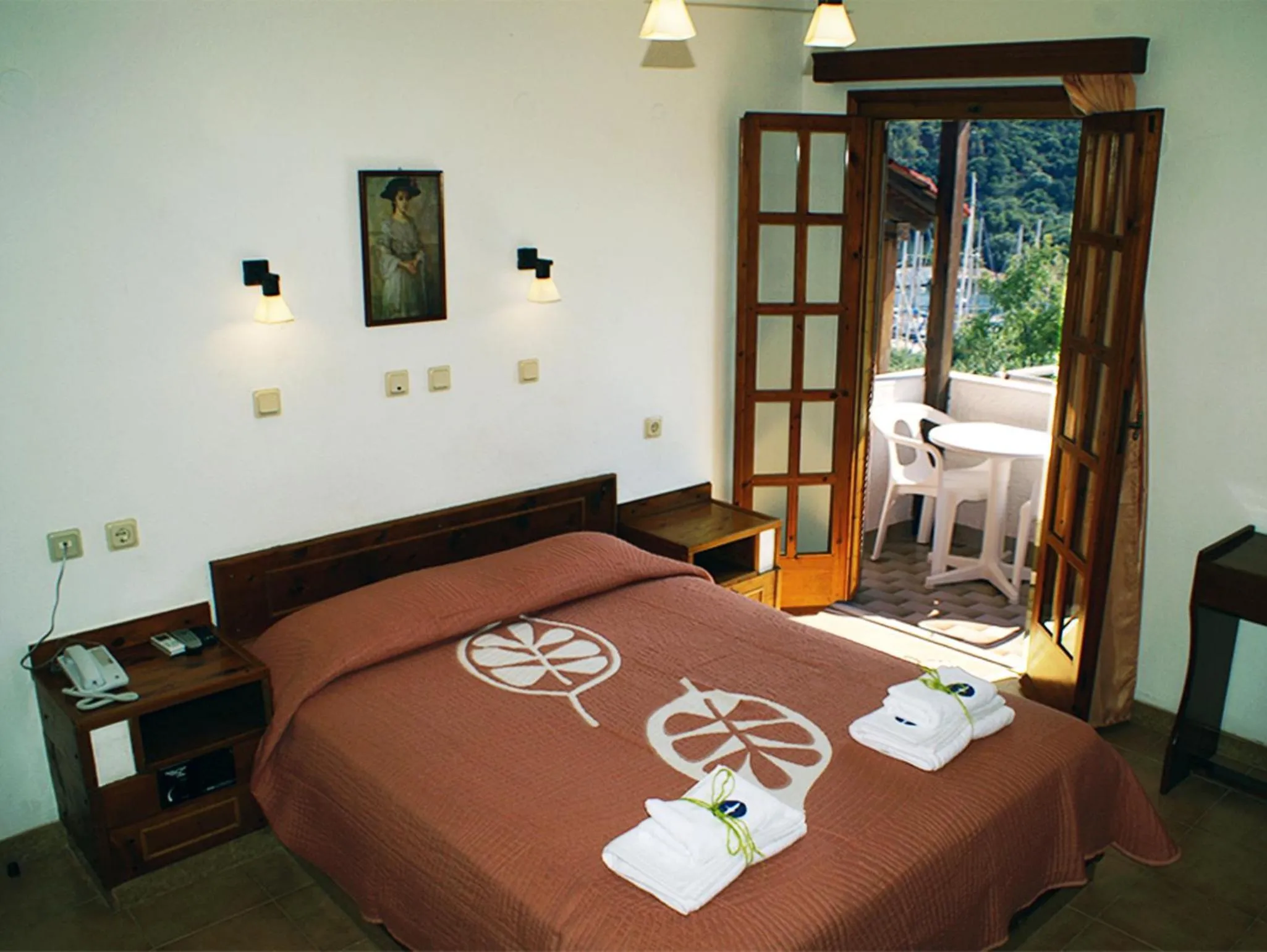 Bed in Drymna