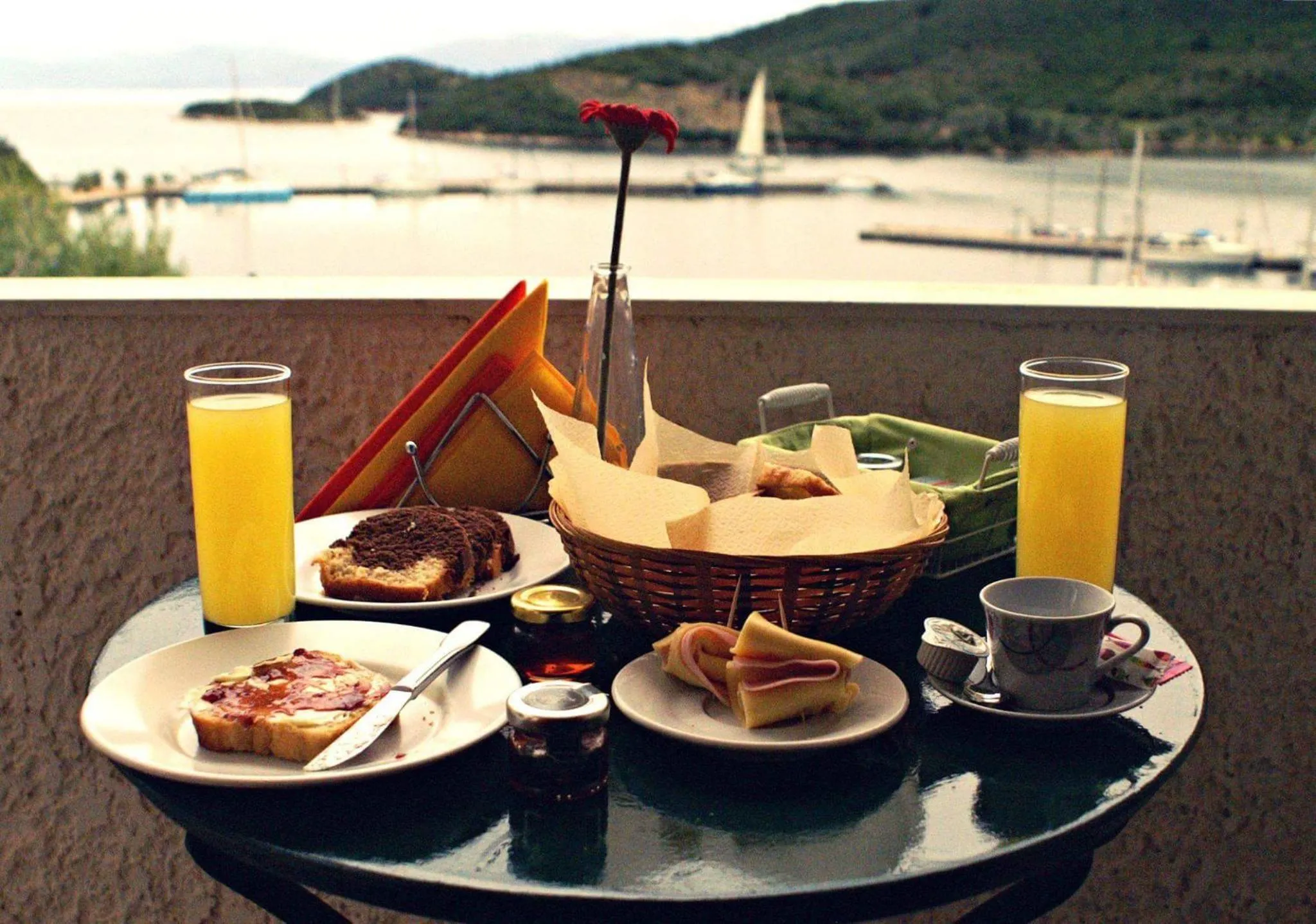Food in Drymna