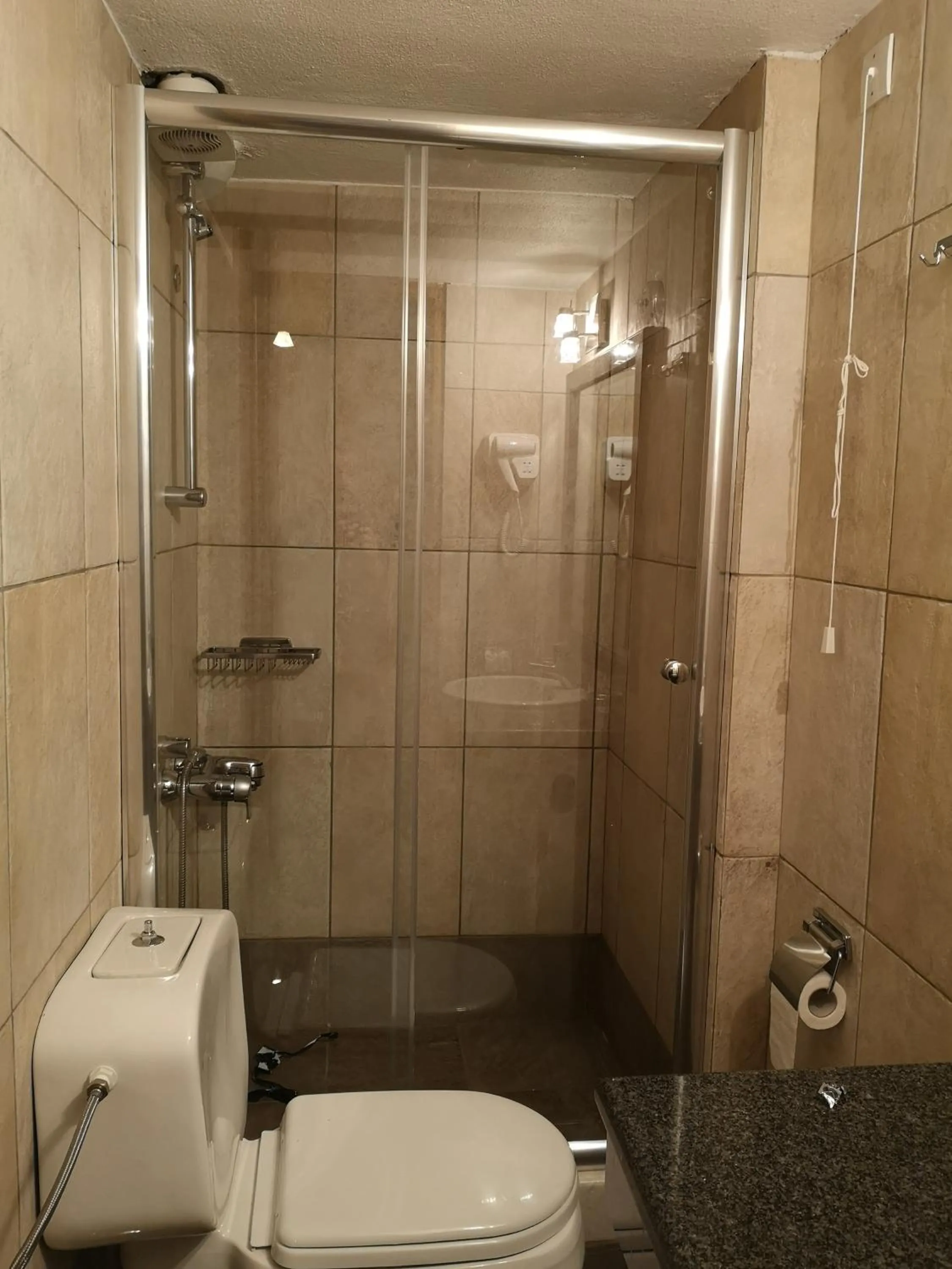 Shower in Drymna