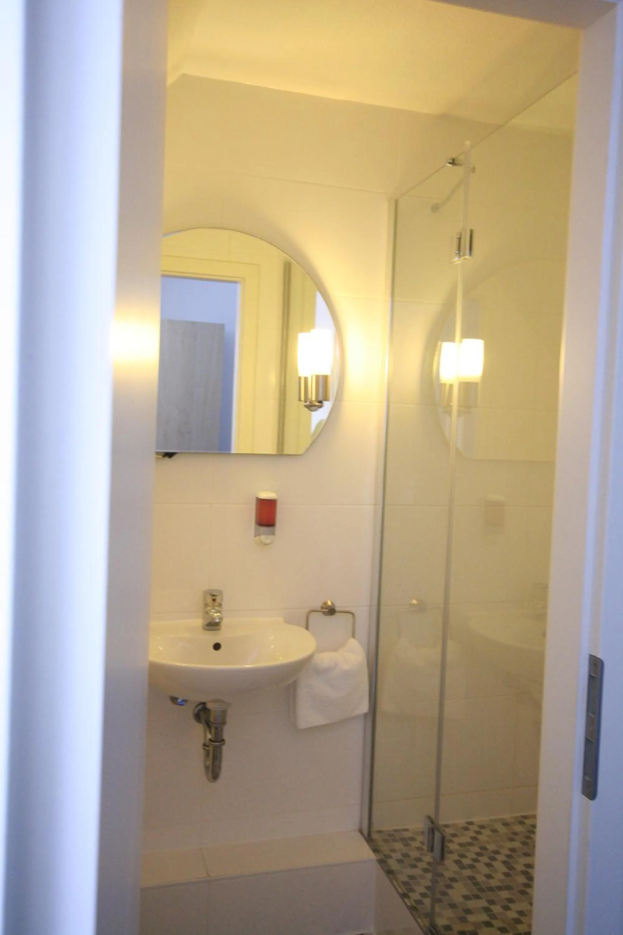 Bathroom in Altstadt Hotel