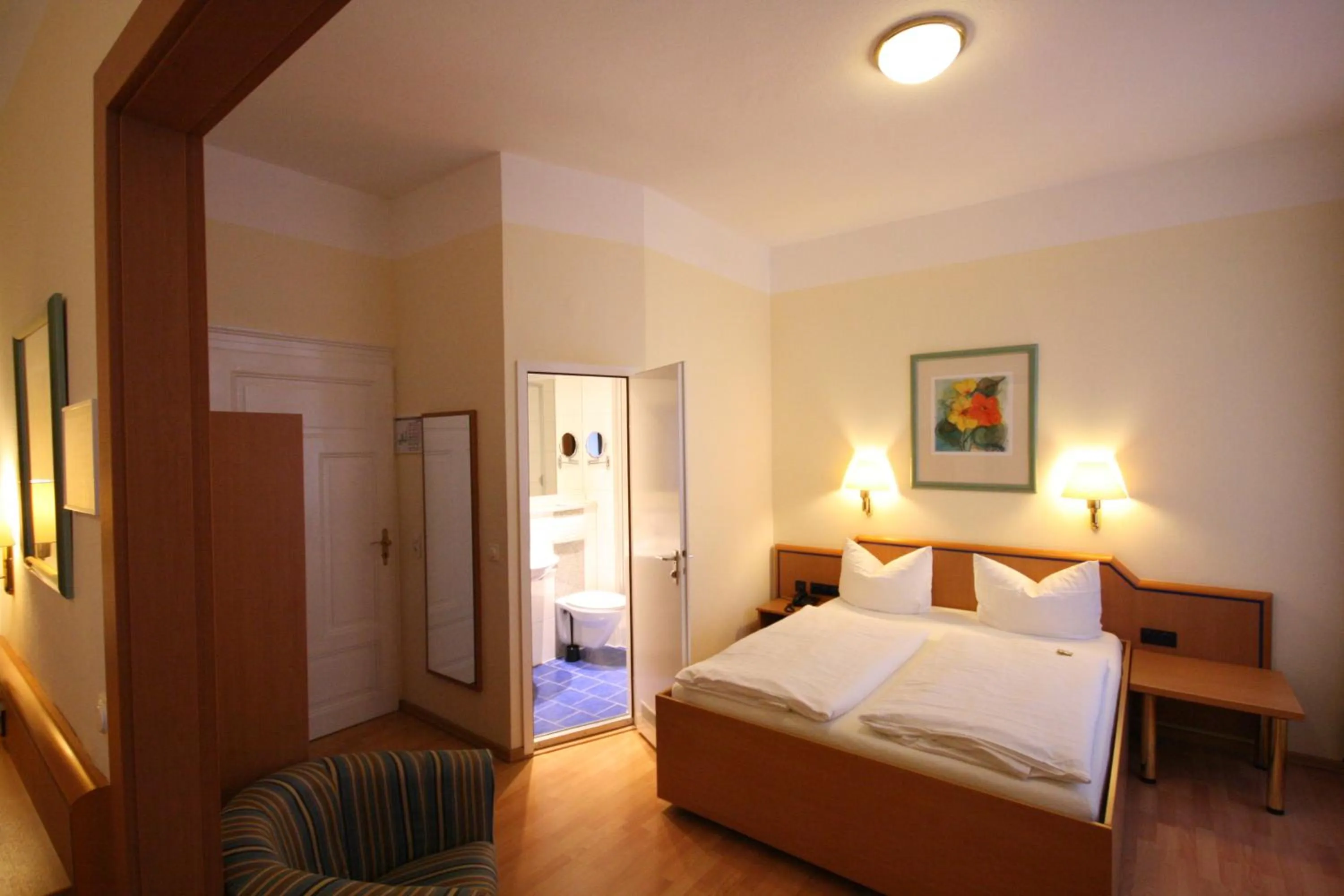 Photo of the whole room, Bed in Altstadt Hotel