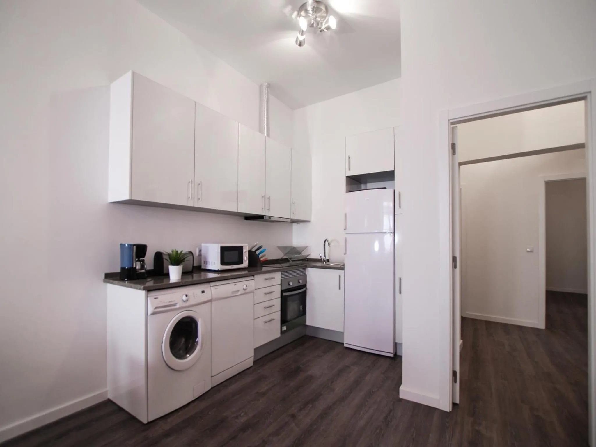 Kitchen or kitchenette in City Stays Cais do Sodre Apartments