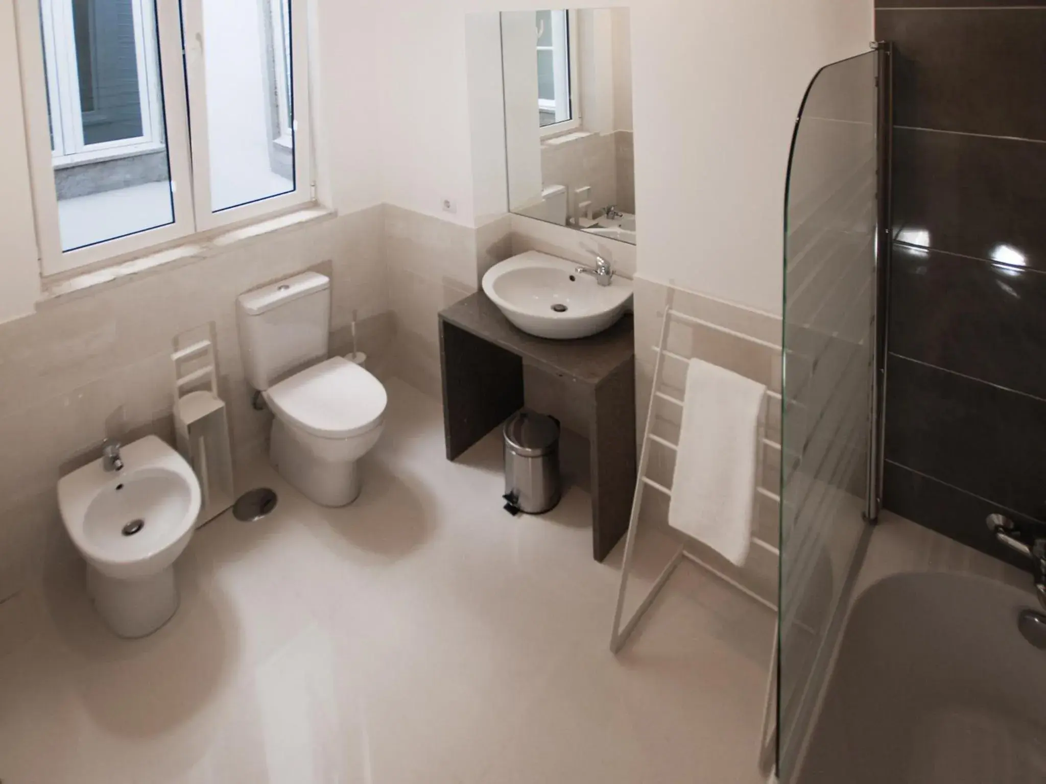 Bathroom in City Stays Cais do Sodre Apartments Bathroom in City Stays Cais do Sodre Apartments