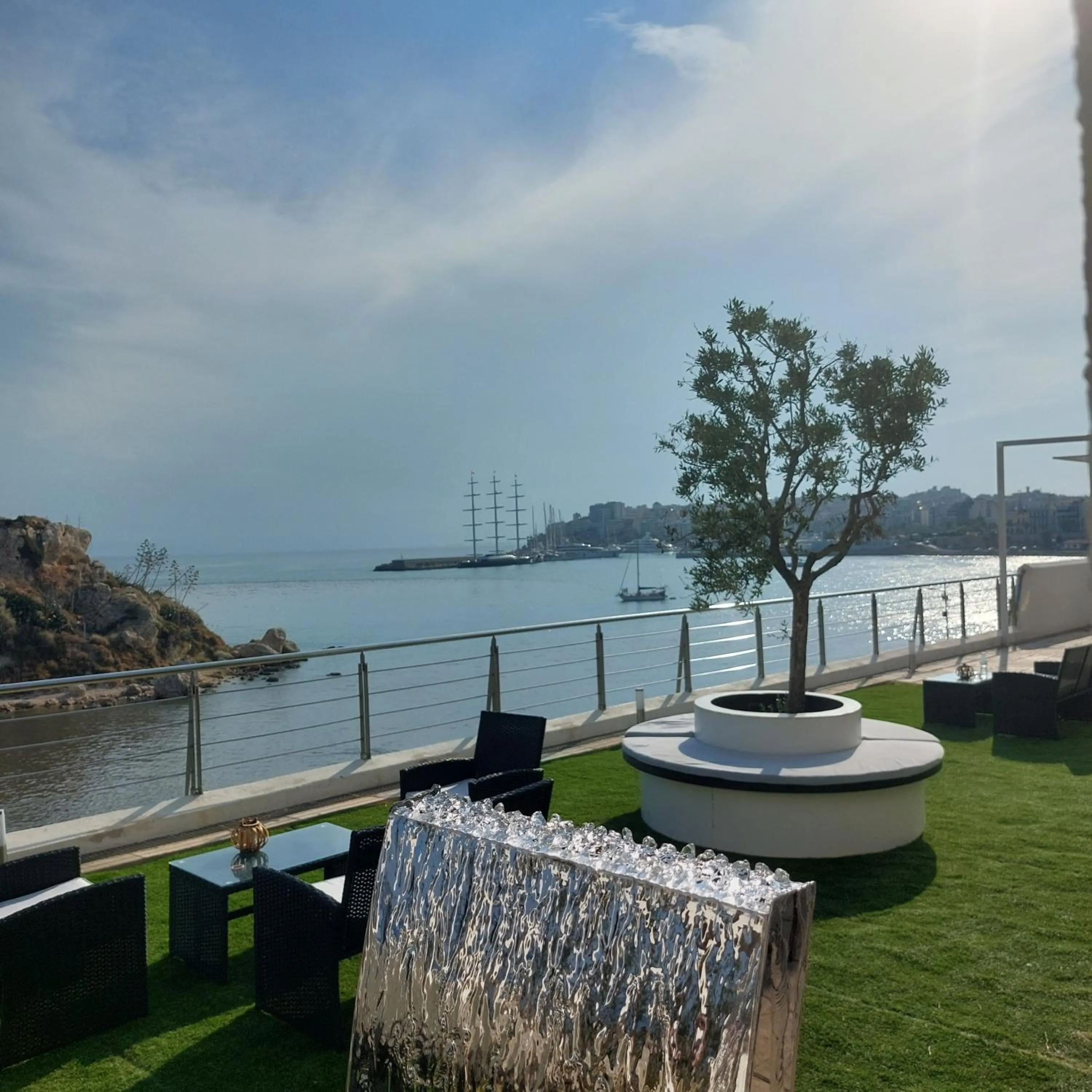 Balcony/Terrace in BEDWAVE Seaside Mansion