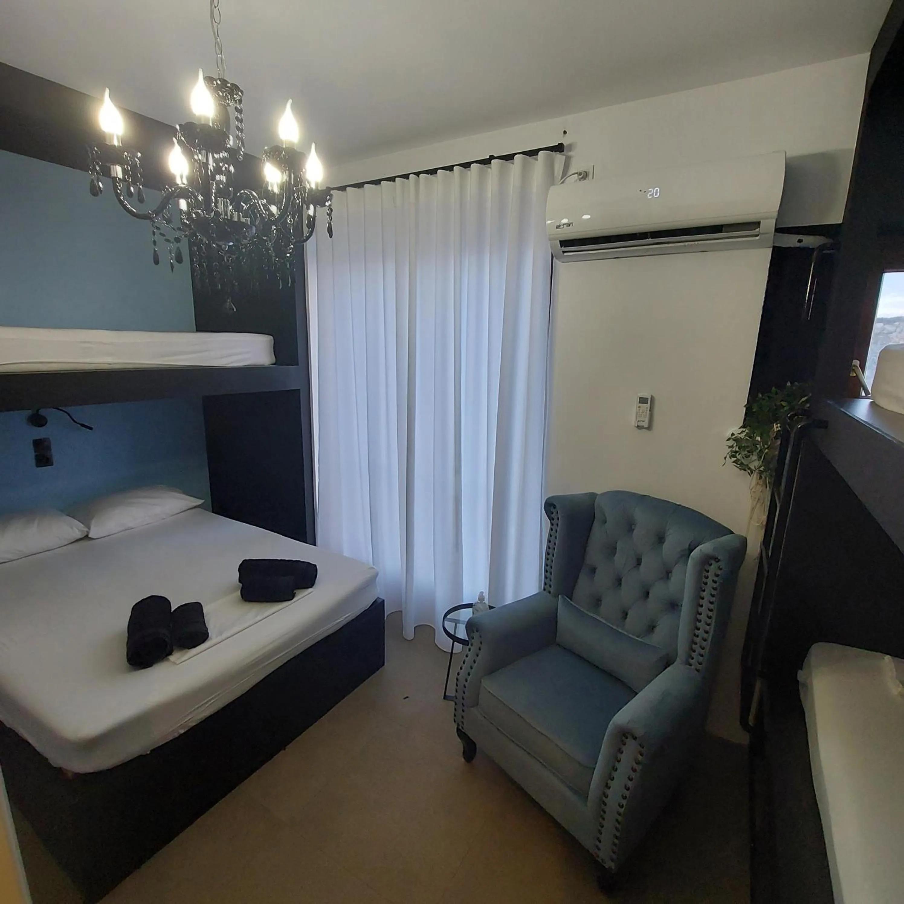 Bedroom, Bed in BEDWAVE Seaside Mansion