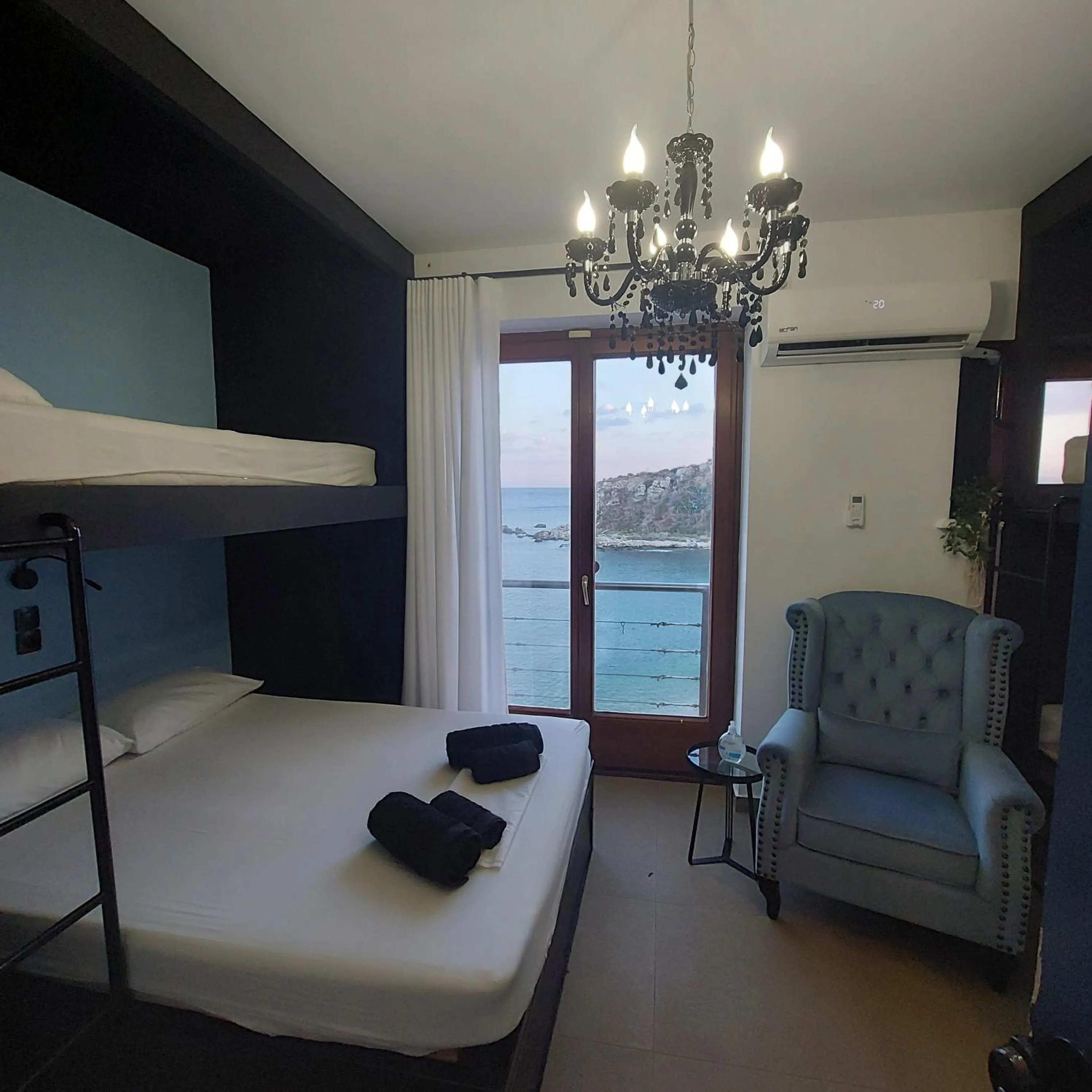Photo of the whole room, Bed in BEDWAVE Seaside Mansion