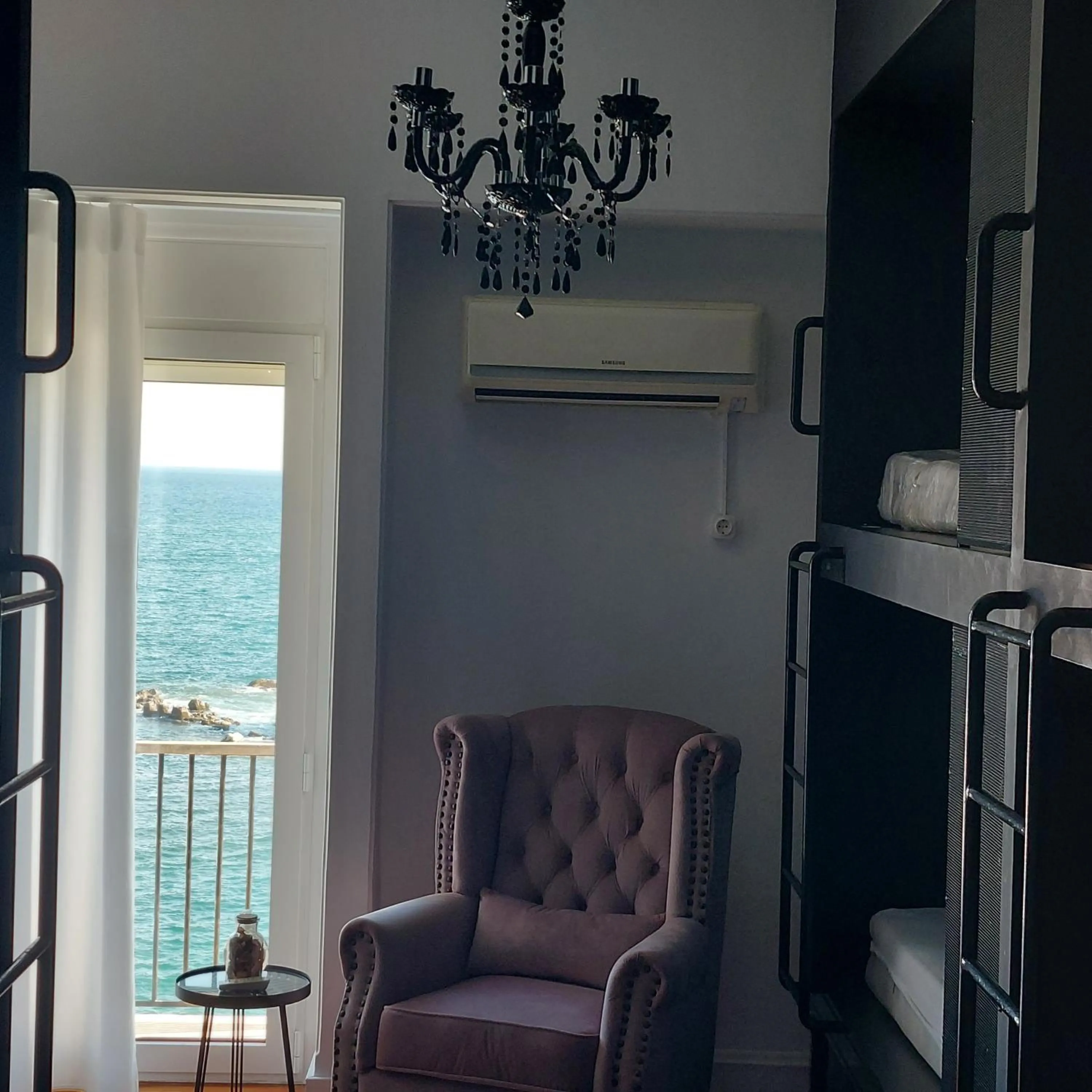 BEDWAVE Seaside Mansion