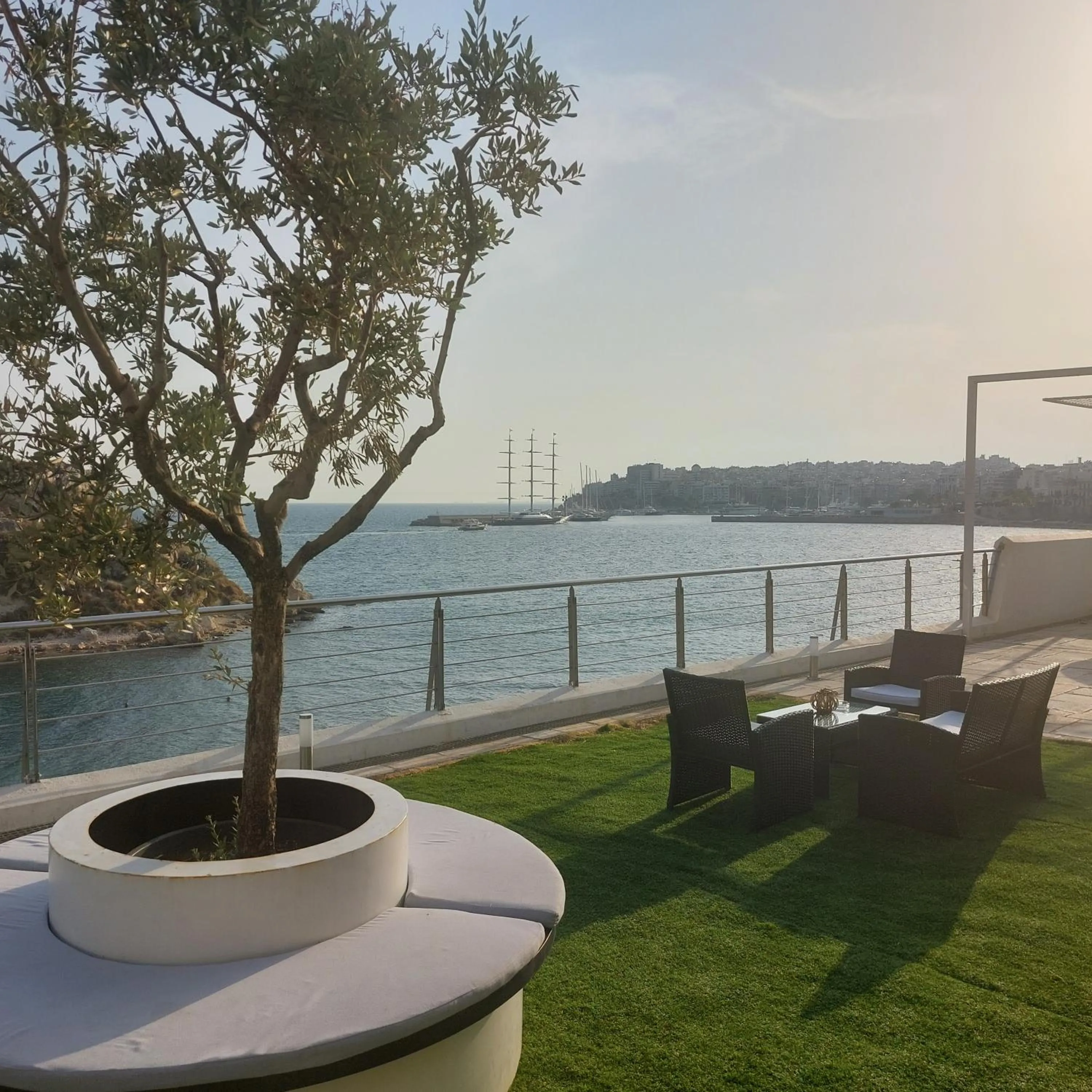 Natural landscape in BEDWAVE Seaside Mansion