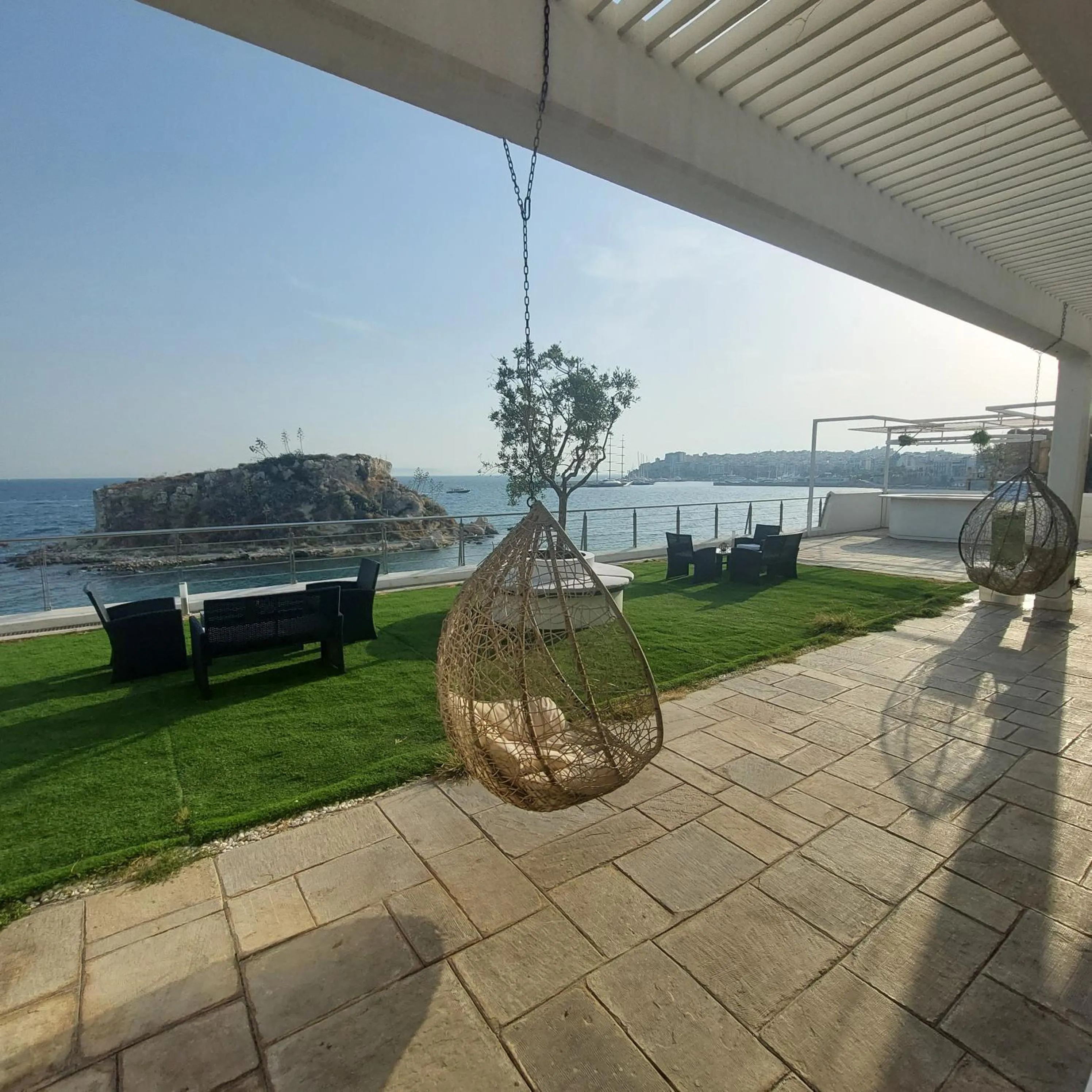 Sea view in BEDWAVE Seaside Mansion
