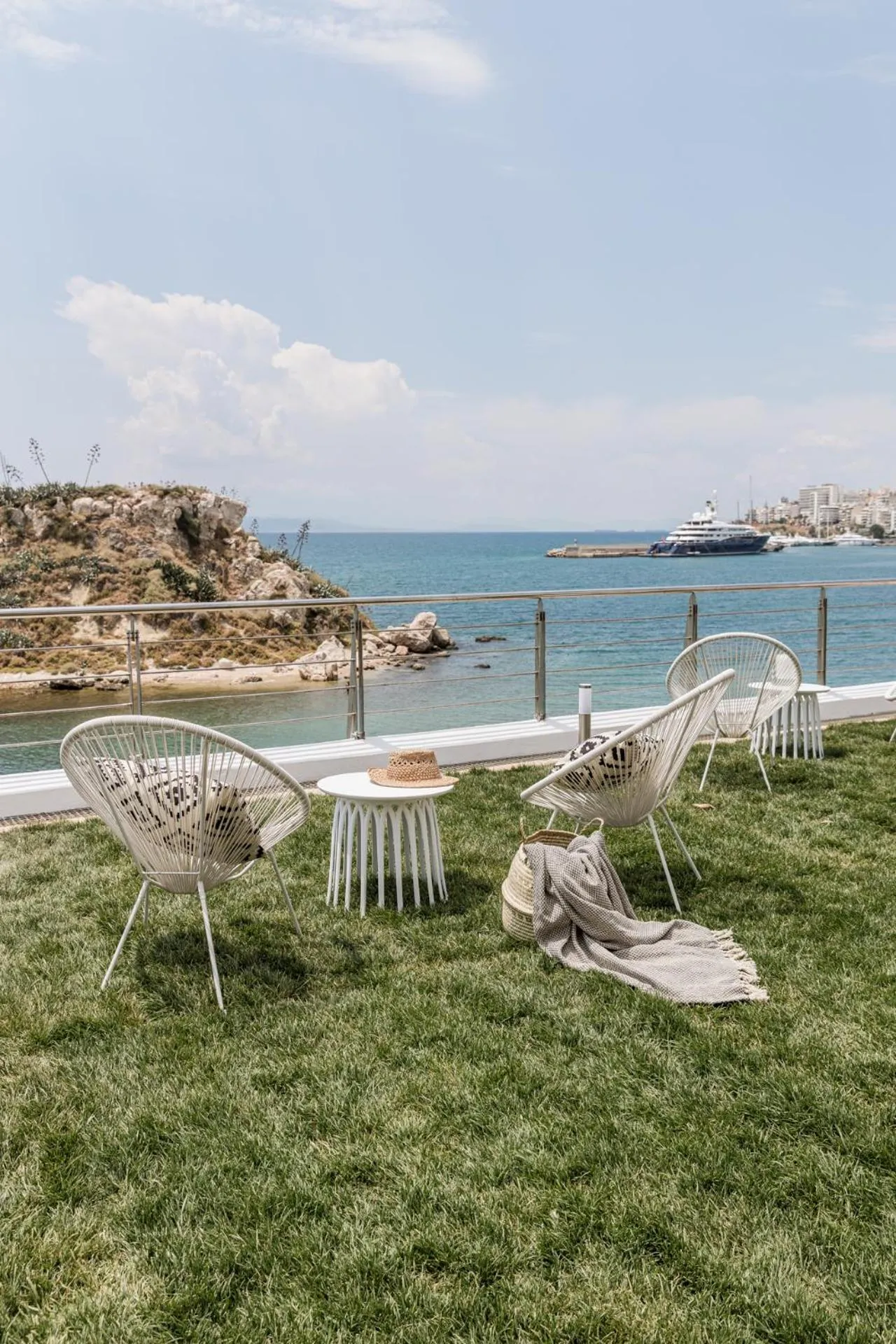 Day in BEDWAVE Seaside Mansion